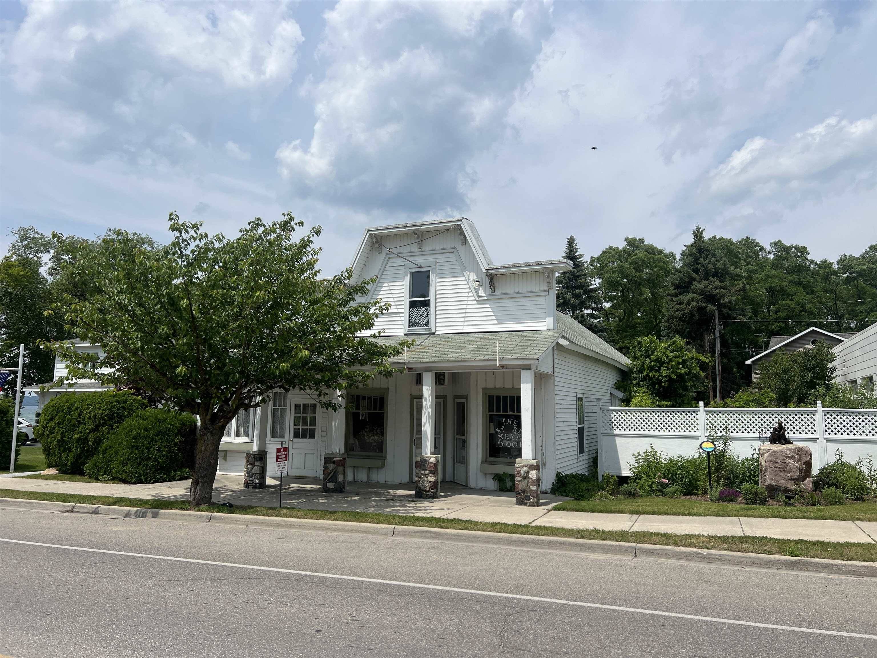 Alden, MI 49612,9160 Helena RD