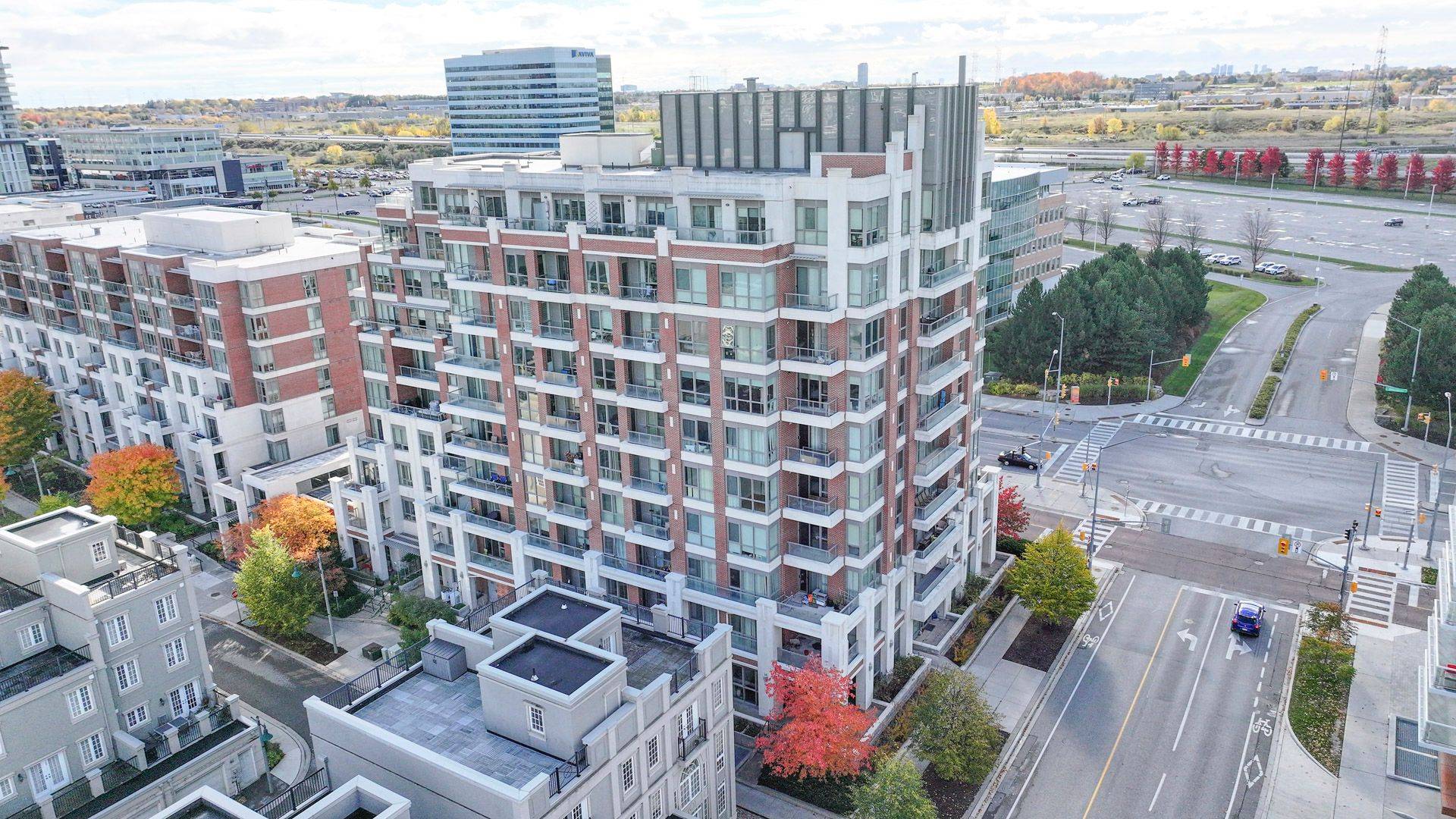 Markham, ON L6G 0B6,1 Upper Duke CRES #110