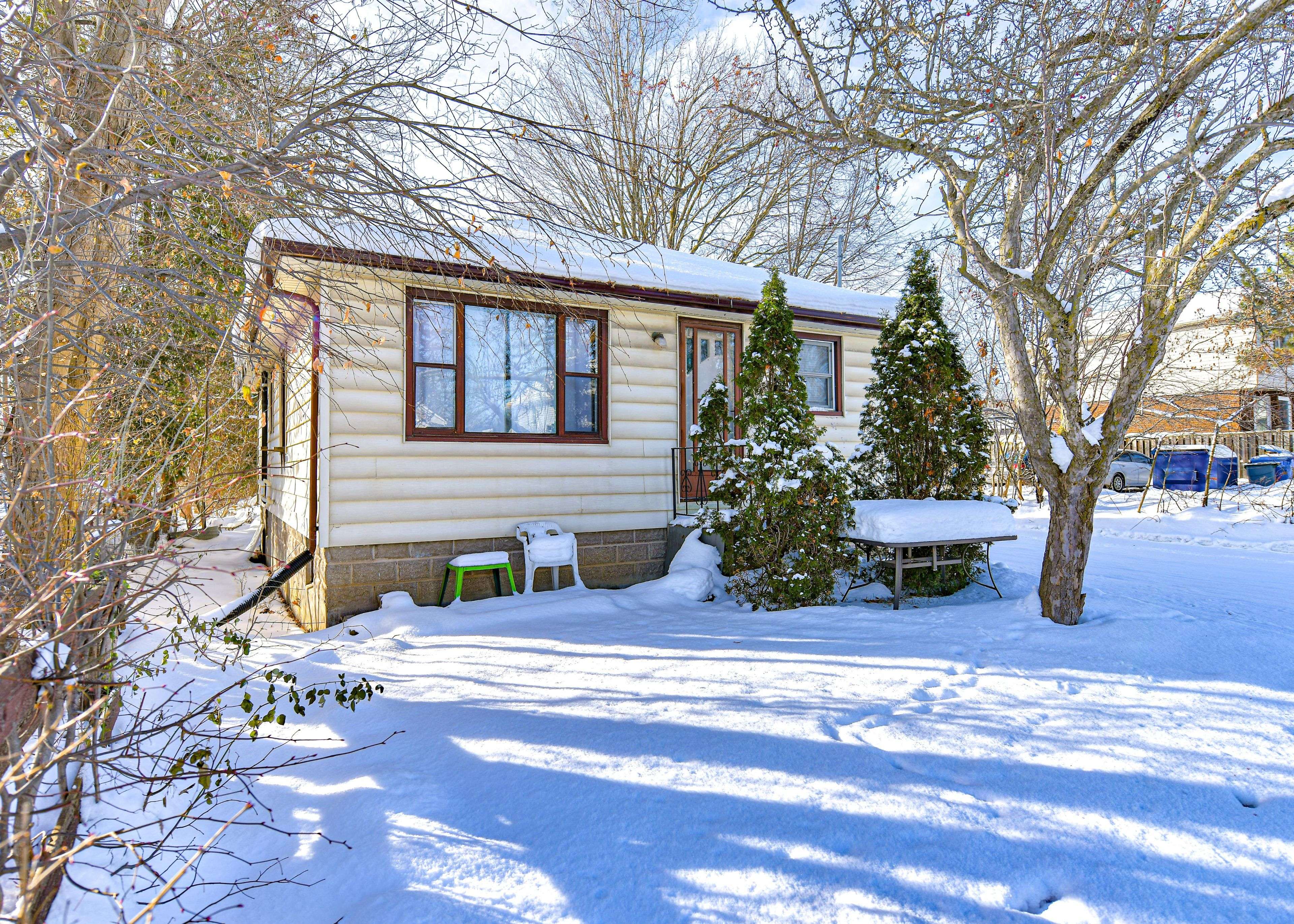 Orillia, ON L3V 6B9,95 Westmount DR N