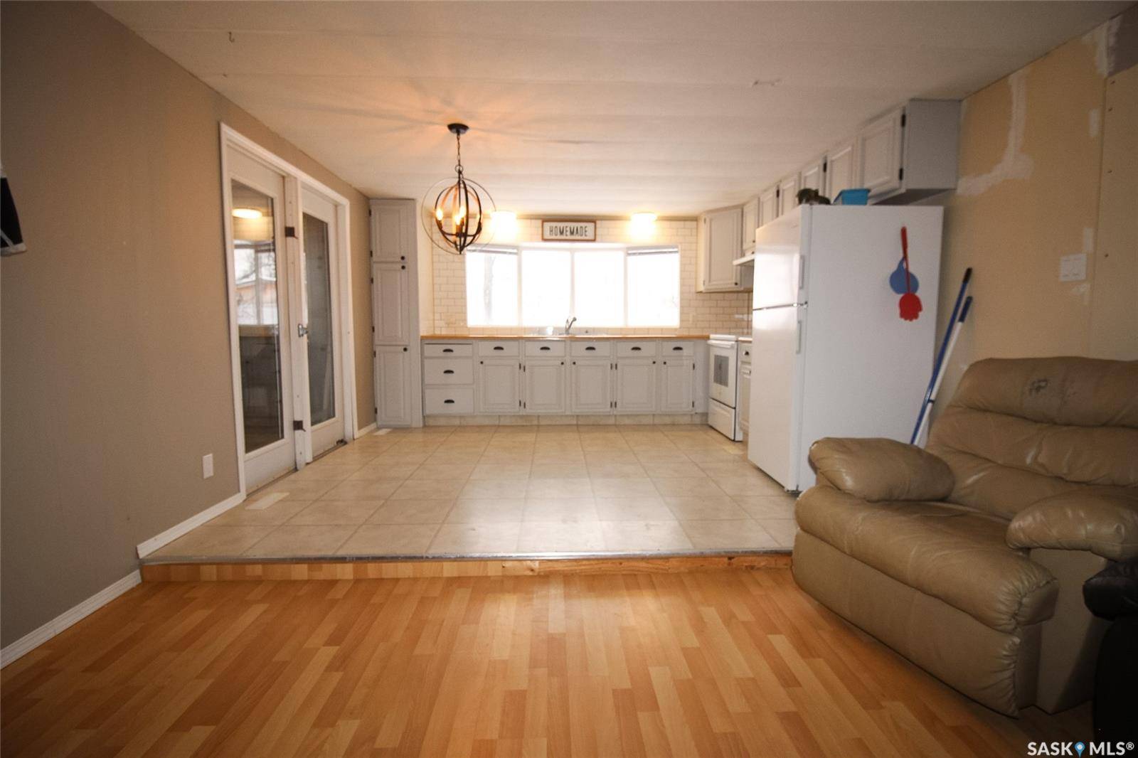 Simmie, SK S0N 2N0,513-515 2nd AVENUE S