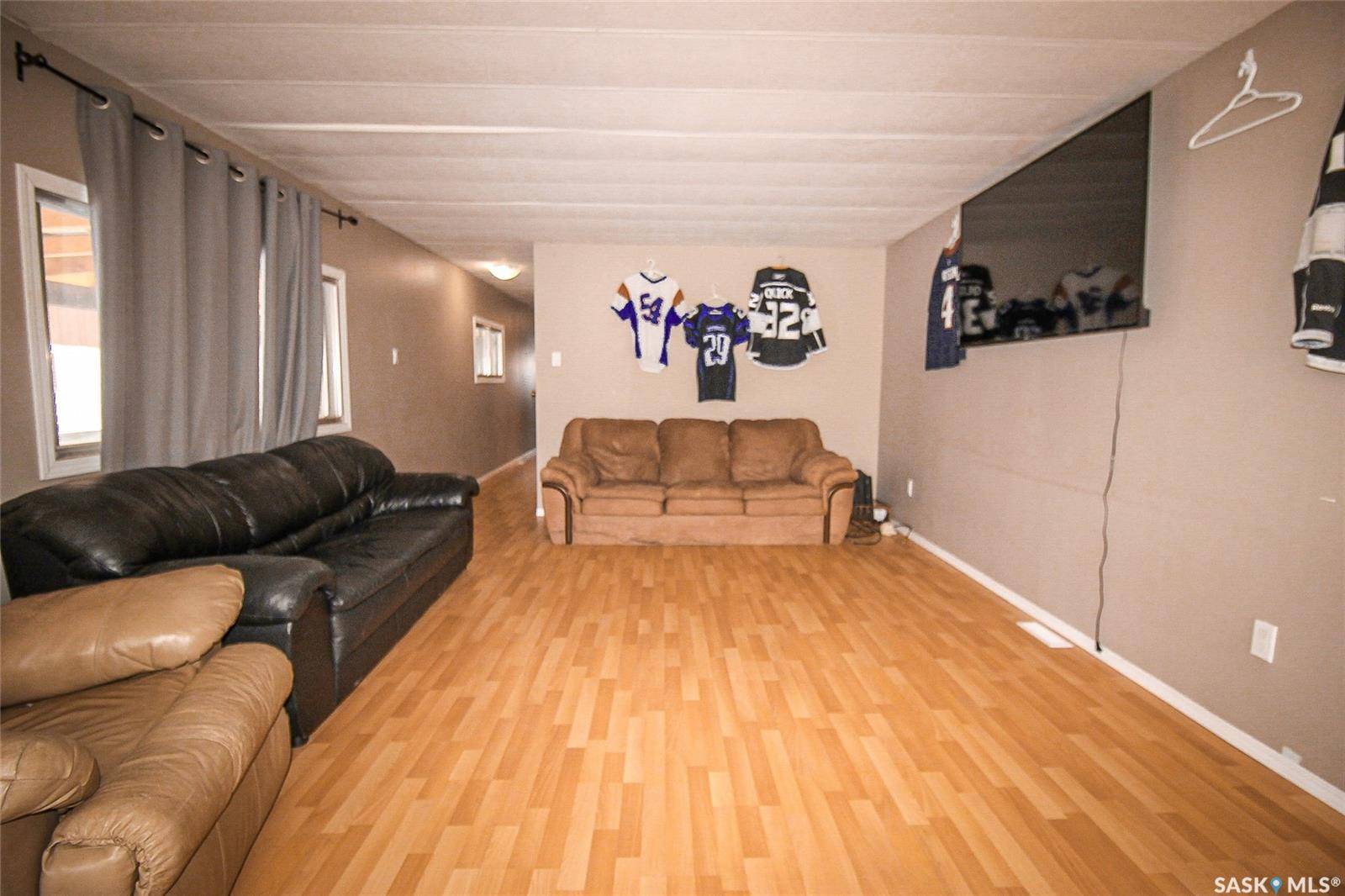 Simmie, SK S0N 2N0,513-515 2nd AVENUE S