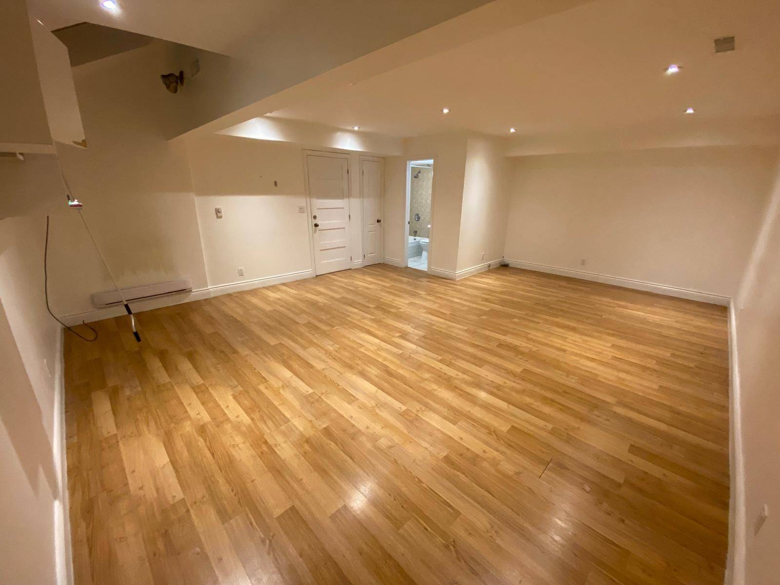 Toronto W06, ON M8W 1P4,3545 Lakeshore BLVD W #201