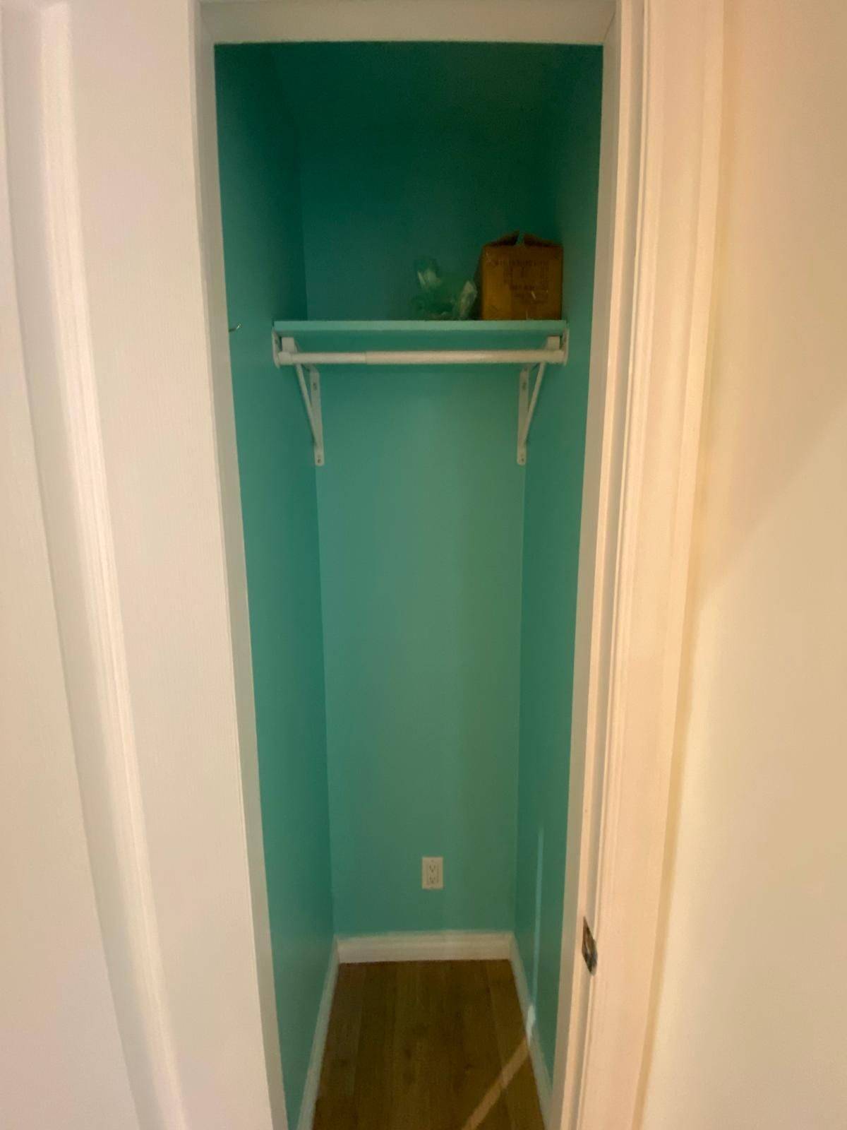 Toronto W06, ON M8W 1P4,3545 Lakeshore BLVD W #201