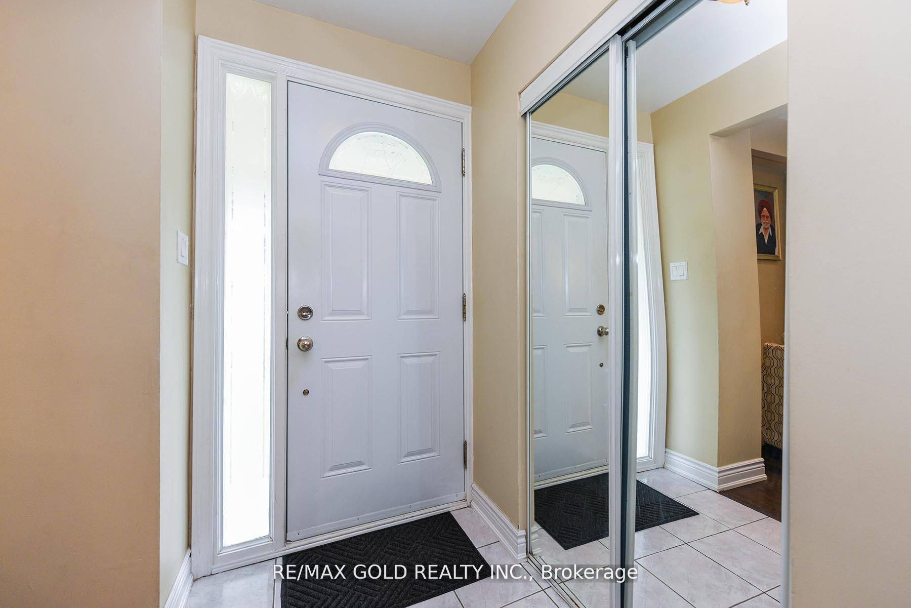 Mississauga, ON L4T 1N2,3507 Laddie CRES