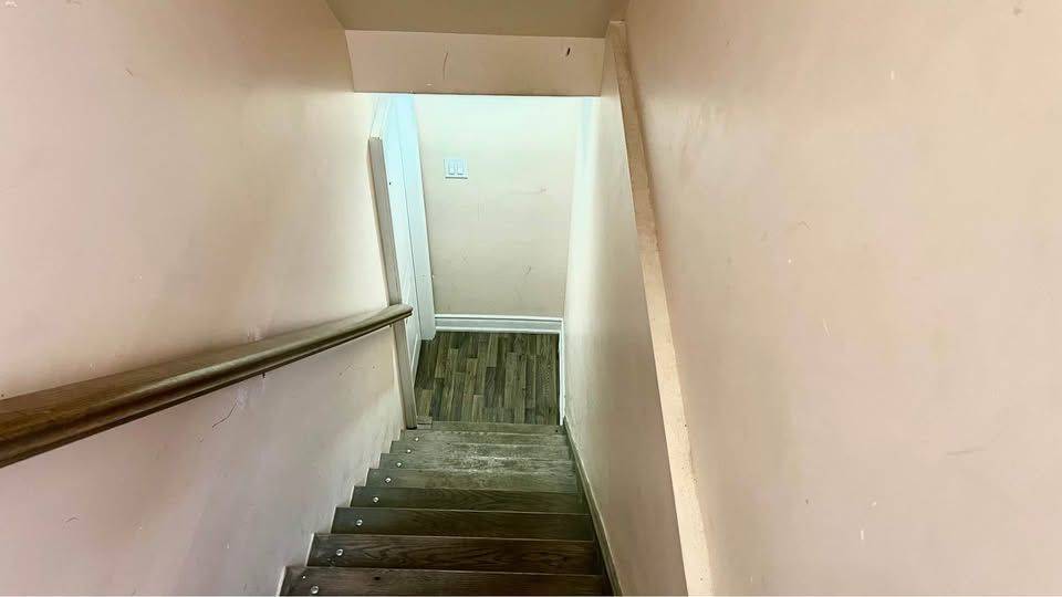 Brampton, ON L6X 0Y6,49 Frenchpark CIR #BSMT