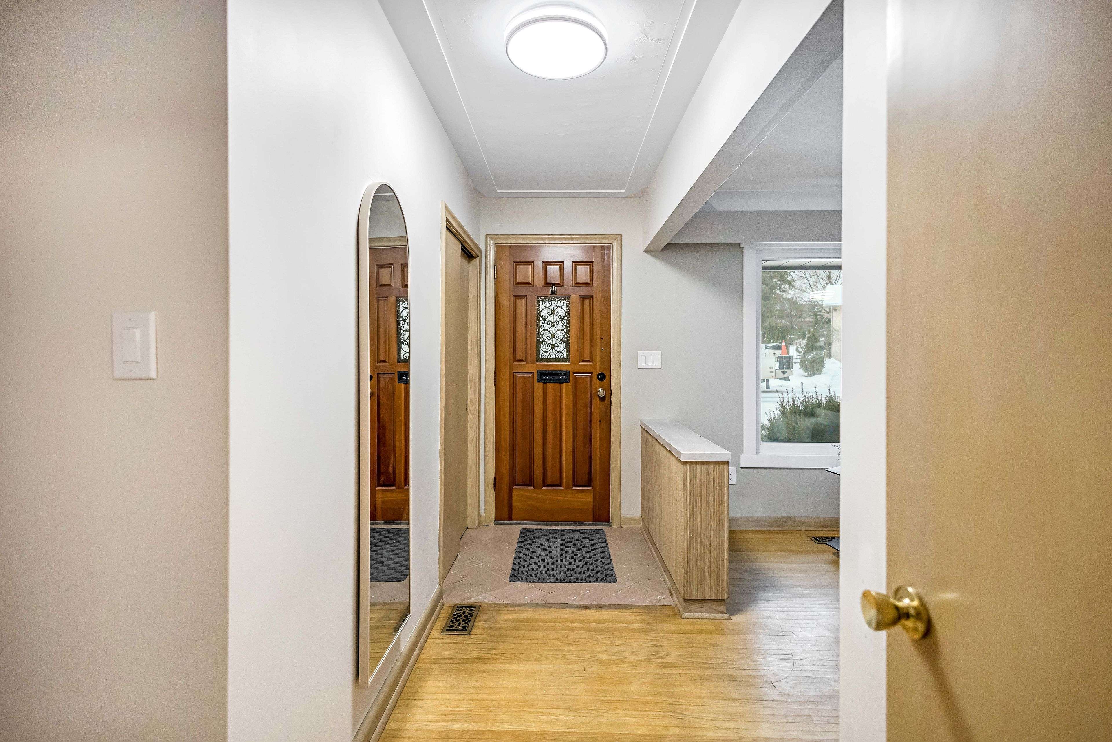 Hamilton, ON L9G 3B4,626 IROQUOIS AVE