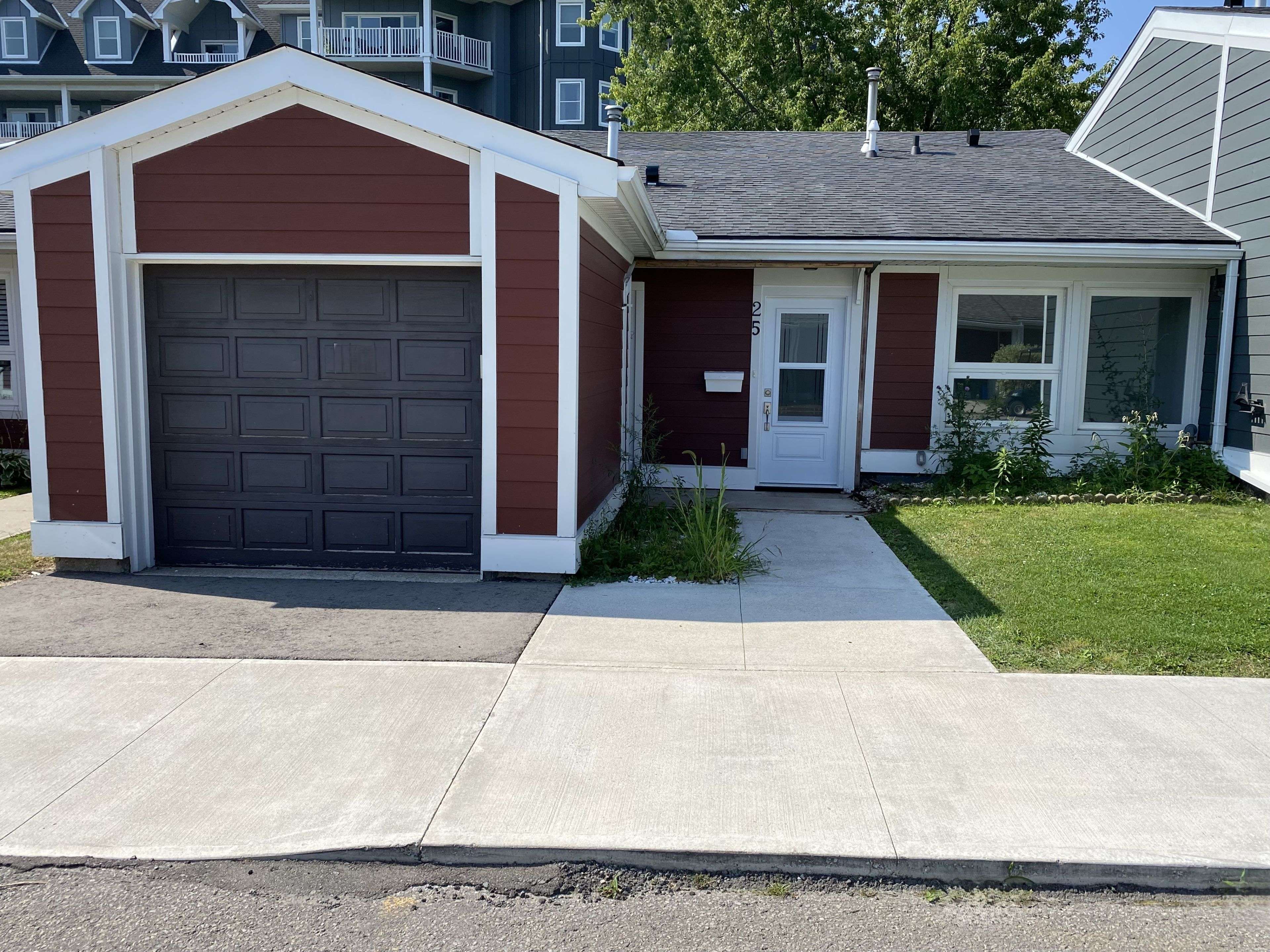 Hamilton, ON L9B 1T8,25 Jaczenko TER