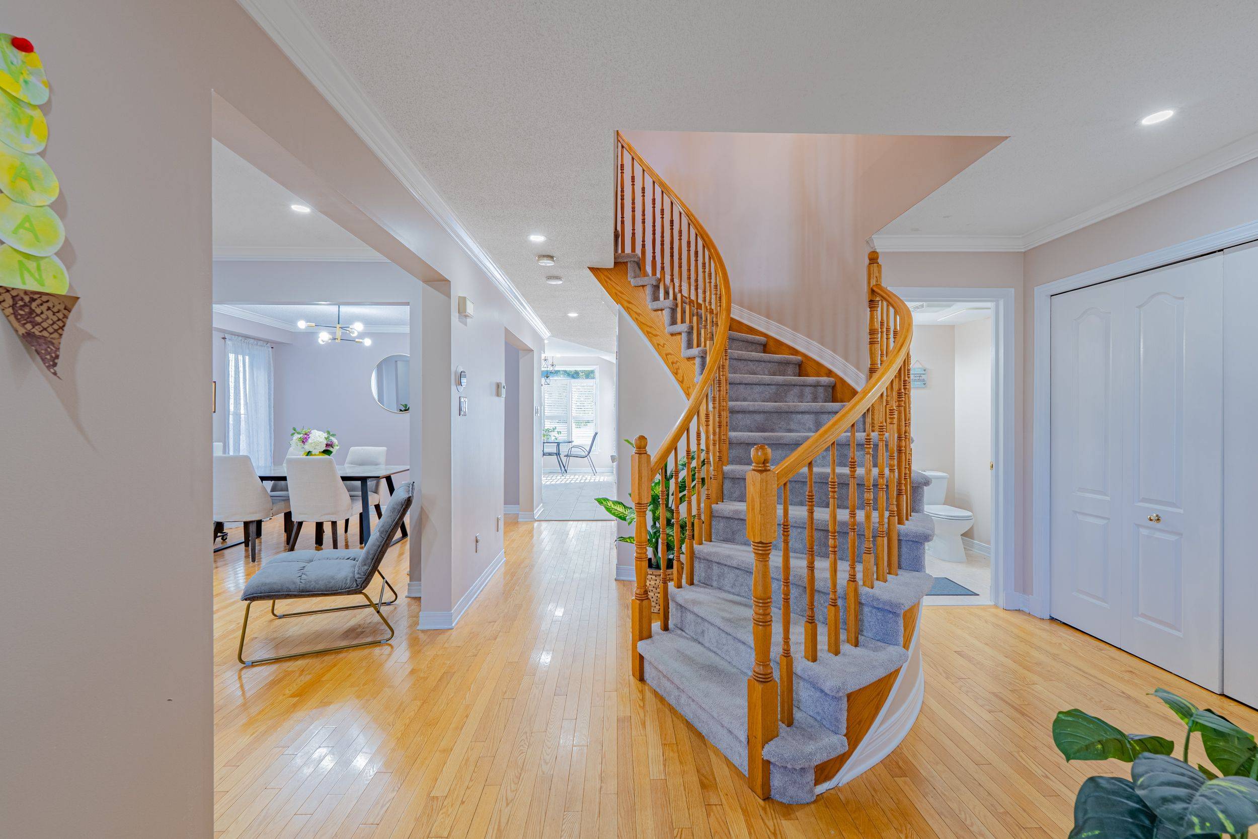 Barrhaven, ON K2J 4Z3,17 Rodeo DR