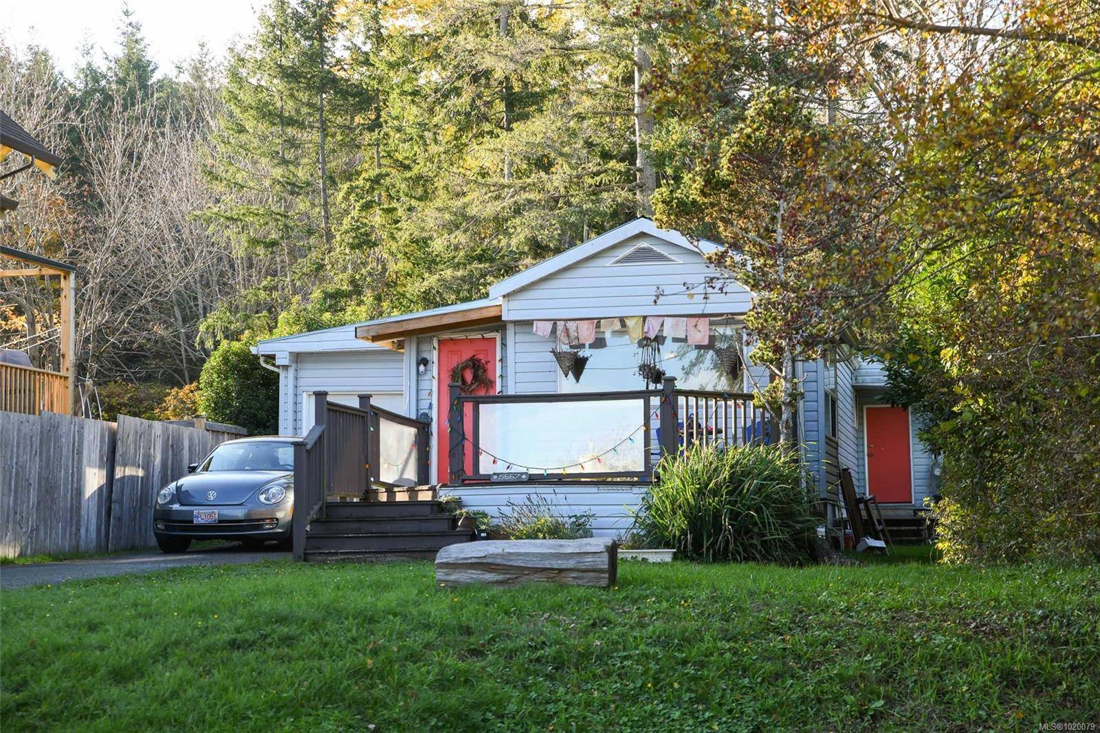 Union Bay, BC V0R 3B0,5557 Horne St