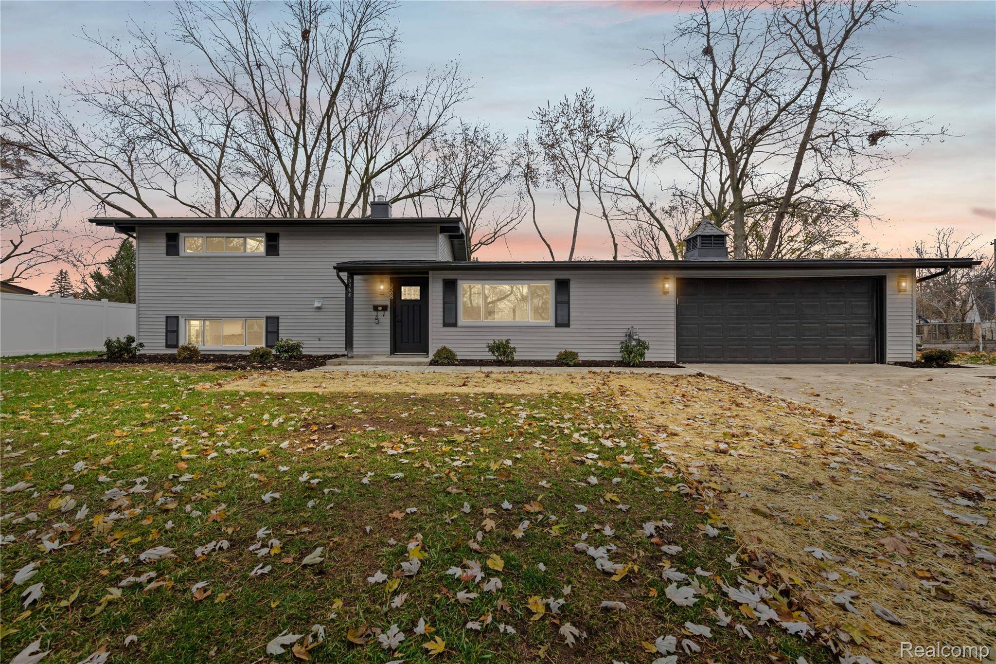 Waterford, MI 48329,3568 Warringham AVE