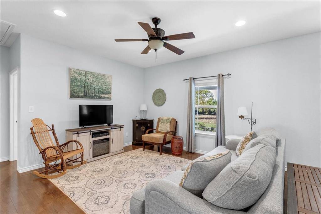 Van Alstyne, TX 75495,3050 Wolf Front Road