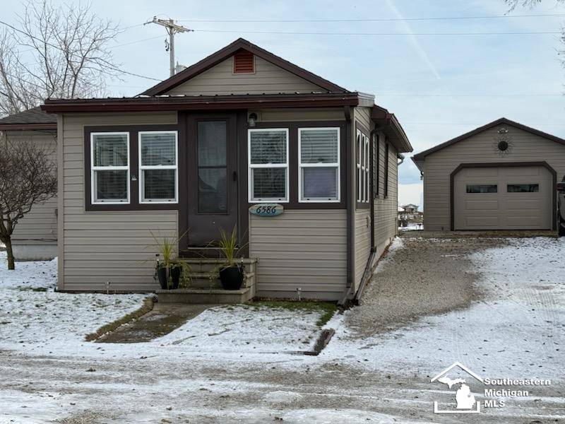 Erie, MI 48133,6586 Edgewater DR