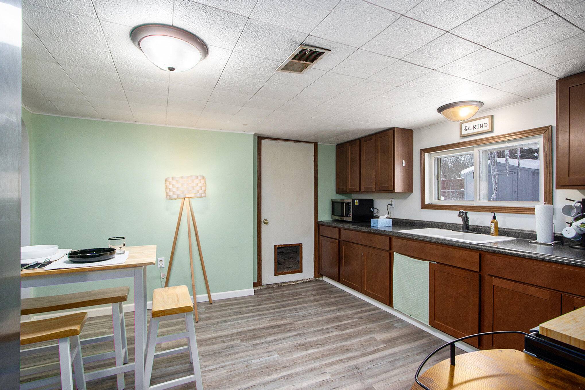 Kalamazoo, MI 49008,2418 Edgewood DR