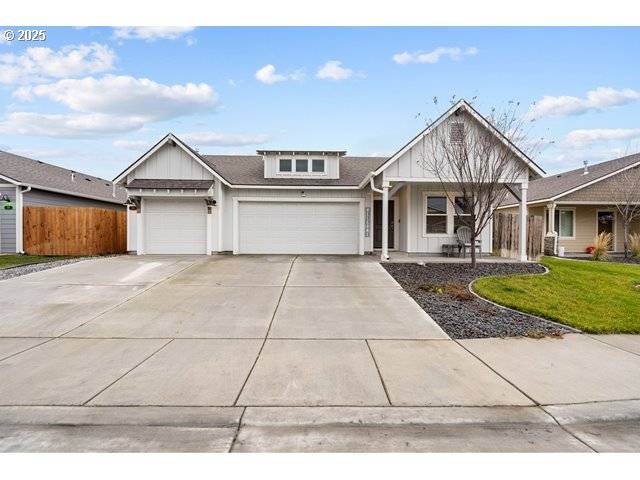 Hermiston, OR 97838,594 E TEMPLETON AVE