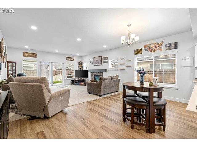 Hermiston, OR 97838,594 E TEMPLETON AVE