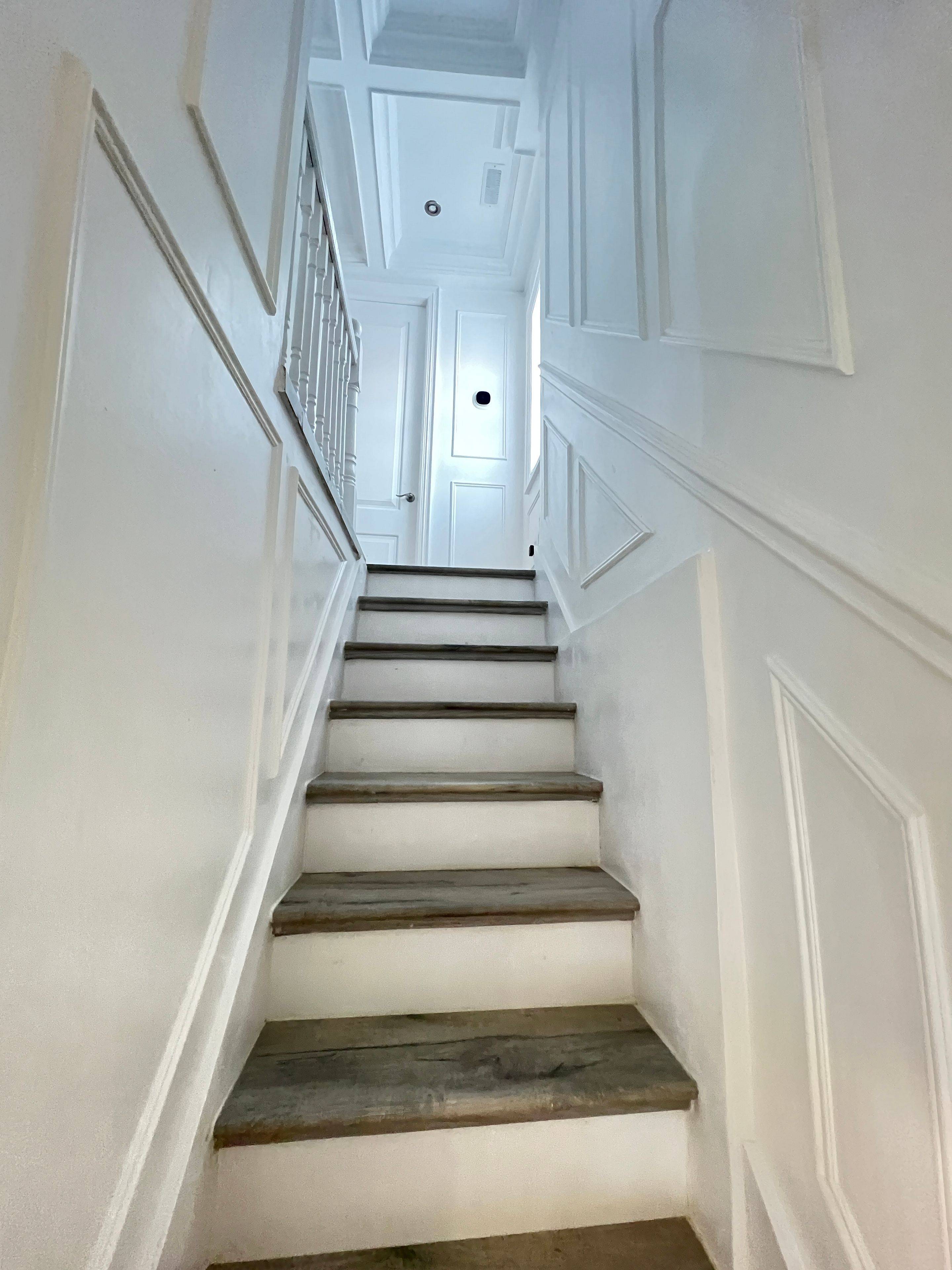 Toronto C12, ON M2L 1K4,133 York Mills RD #Main/Up