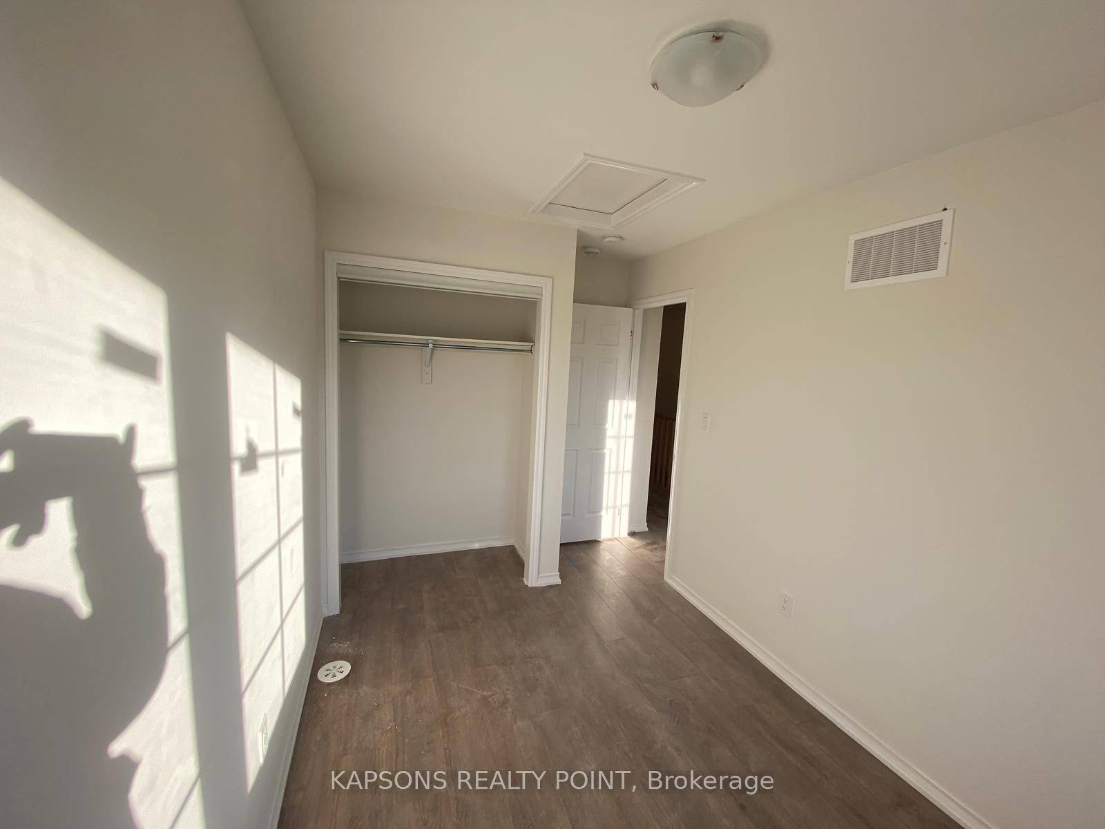 Oshawa, ON L1L 0P9,251 Danzatore PATH #23