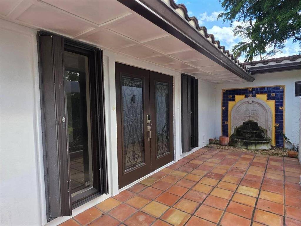 Plantation, FL 33317,690 NW 68th Ave