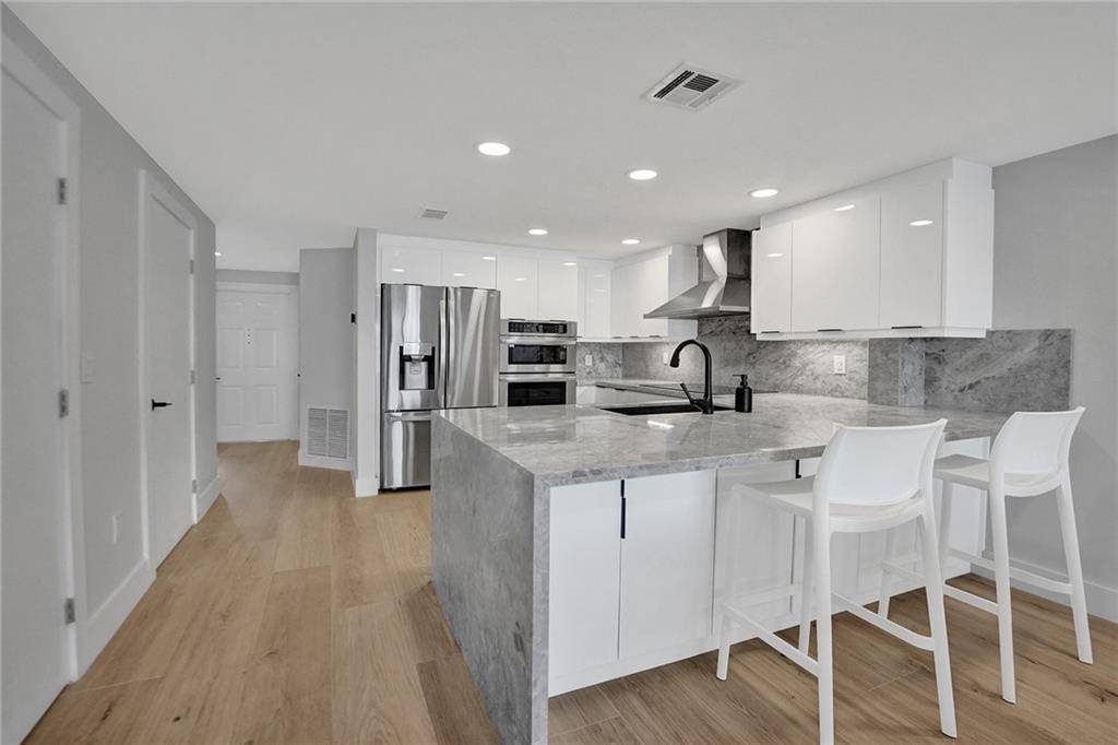 Boca Raton, FL 33487,876 Jeffery St