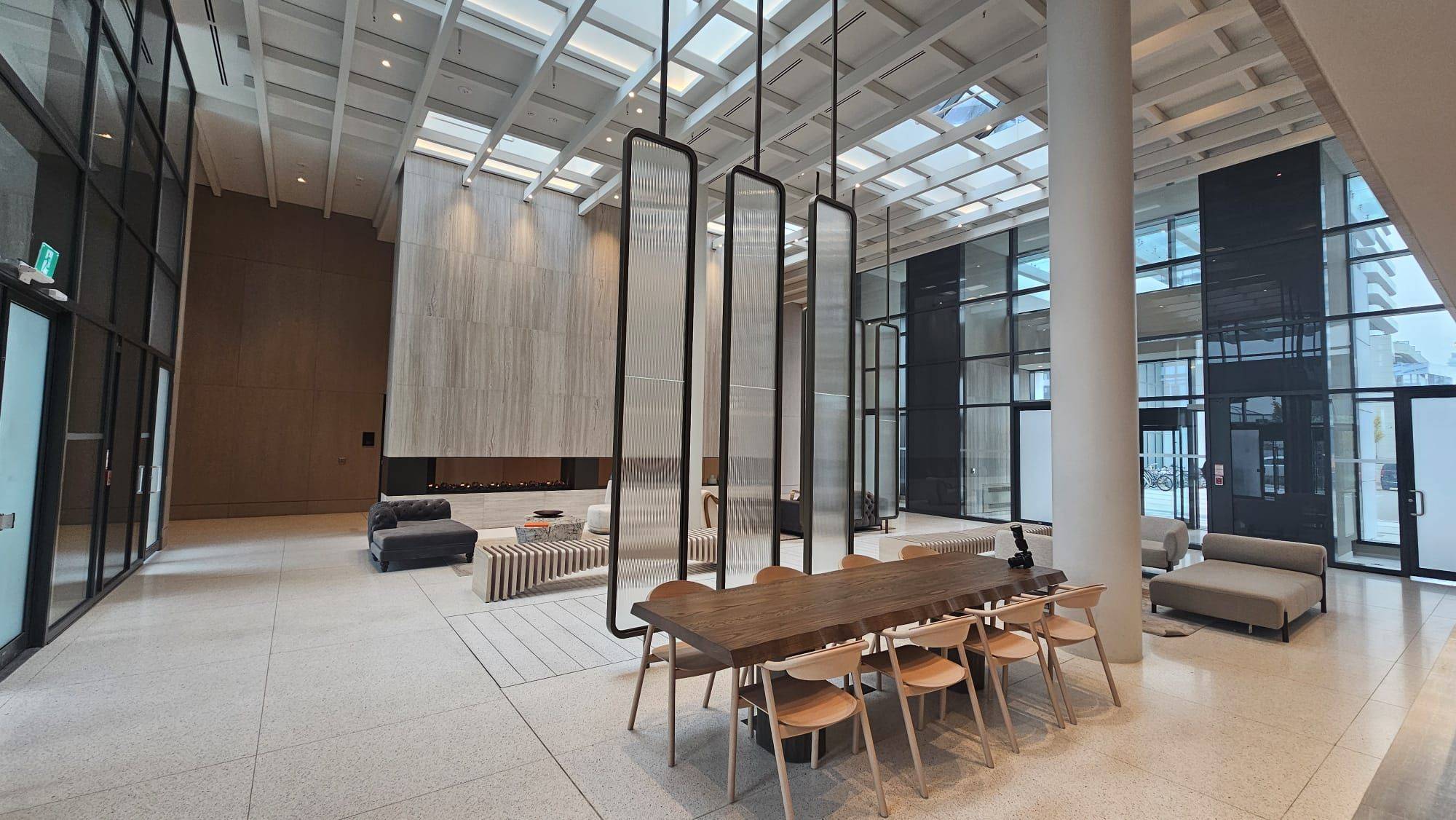 195 Commerce ST #3717, Vaughan, ON L4K 0P9