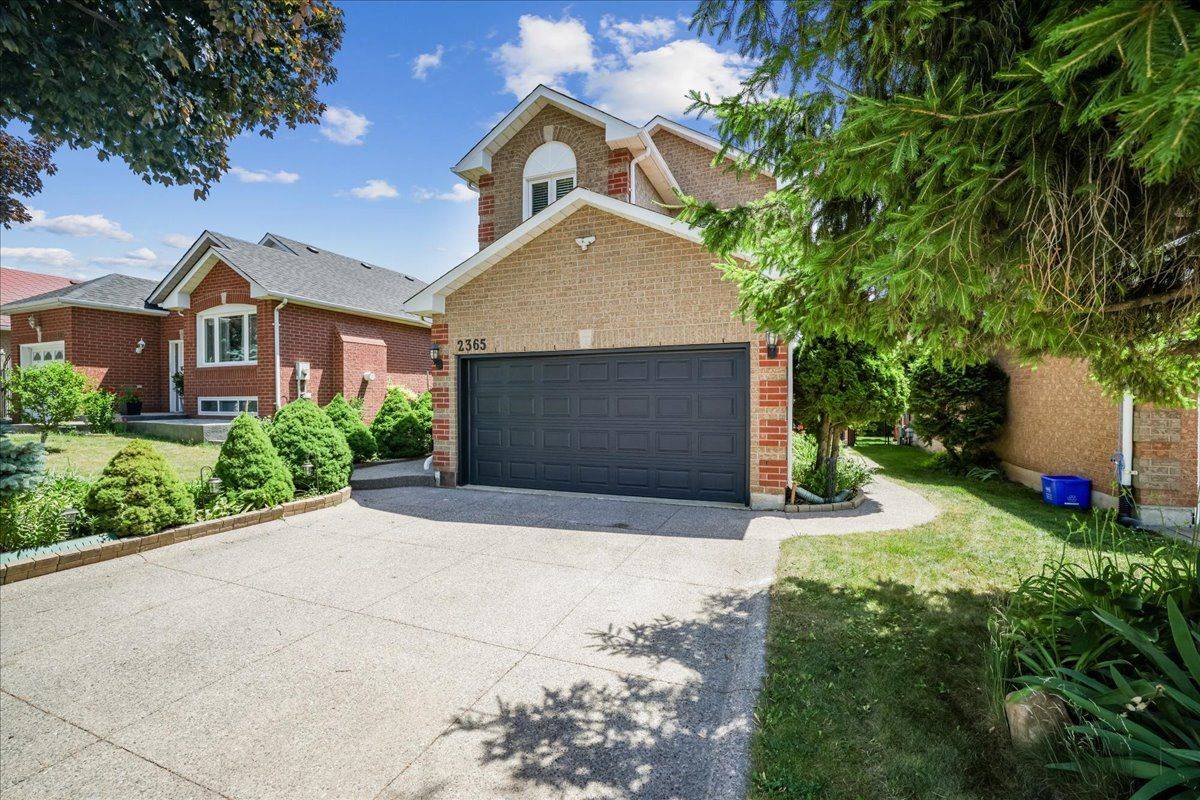 Oakville, ON L6H 6A8,2365 Grand Ravine DR