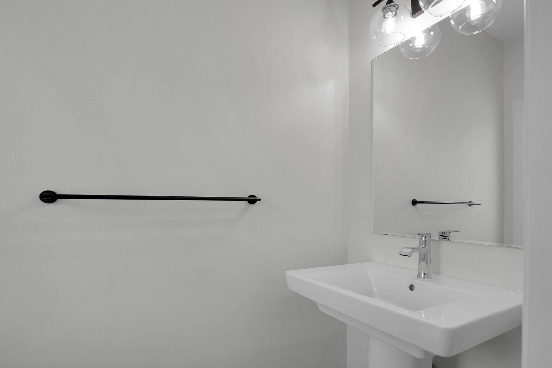 London North, ON N6G 5B6,2700 BUROAK DR #67