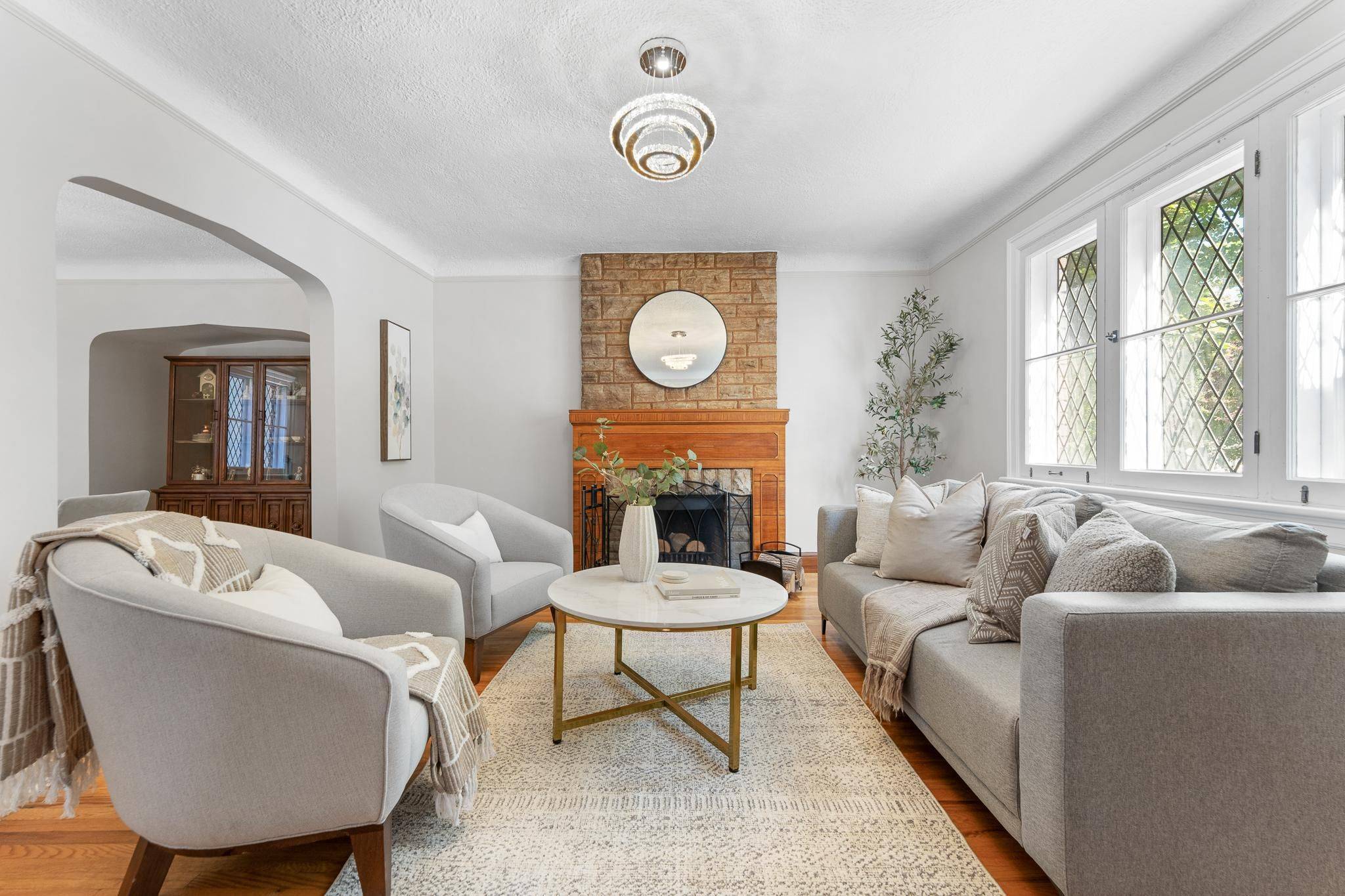 Dows Lake - Civic Hospital And Area, ON K1Y 0V6,242 Harmer AVE S