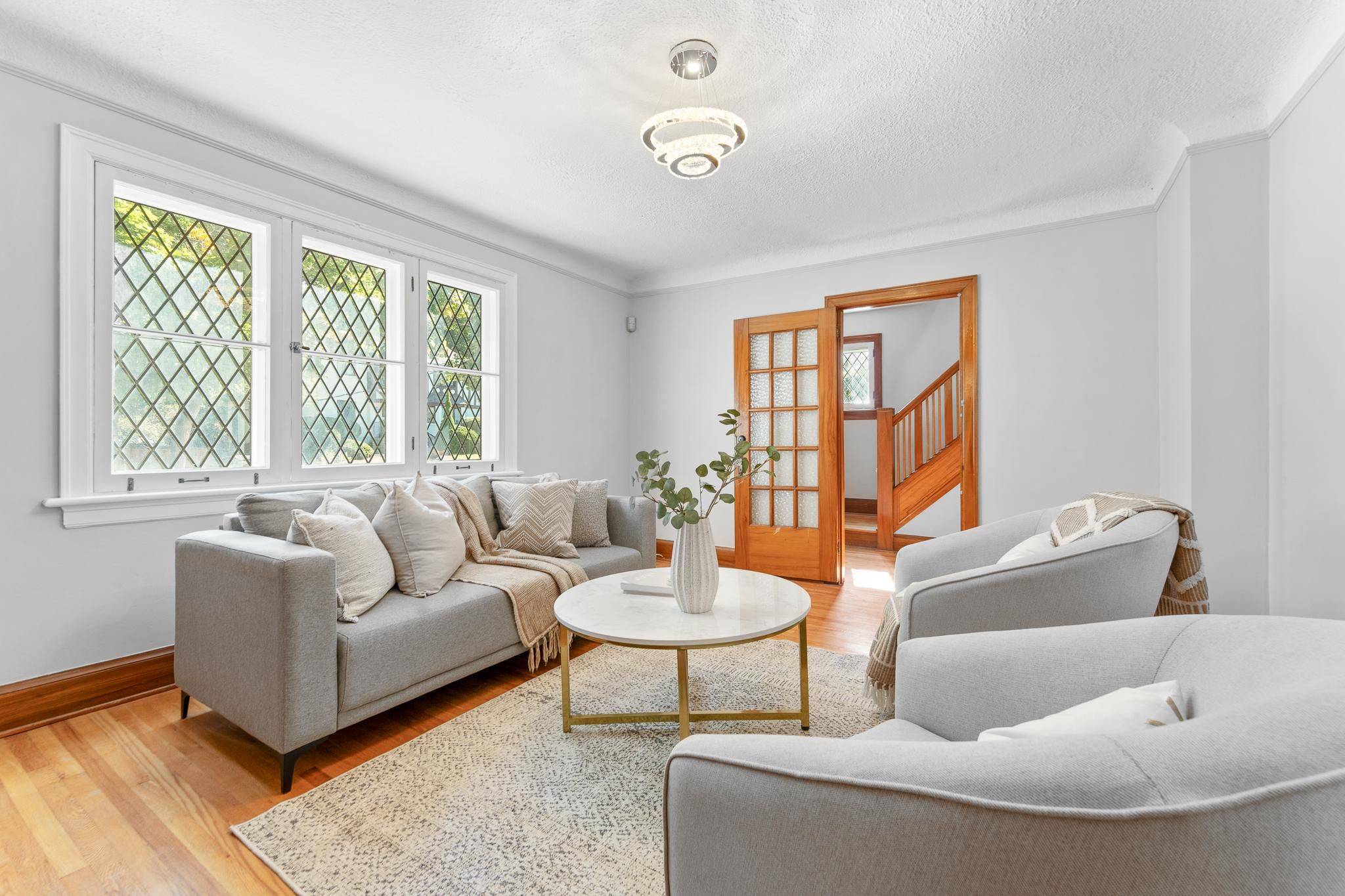 Dows Lake - Civic Hospital And Area, ON K1Y 0V6,242 Harmer AVE S