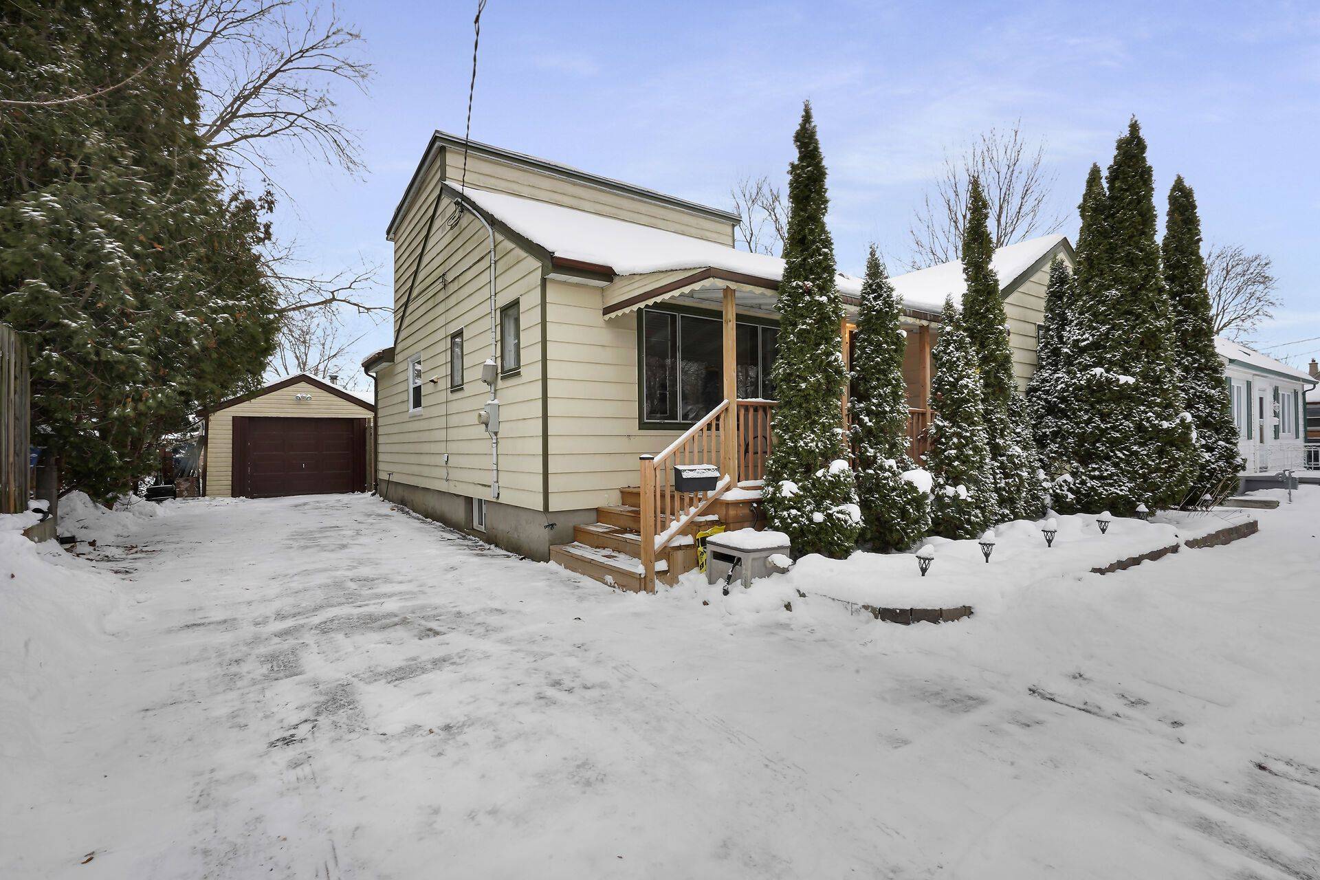 London East, ON N5W 2L4,1885 Churchill AVE