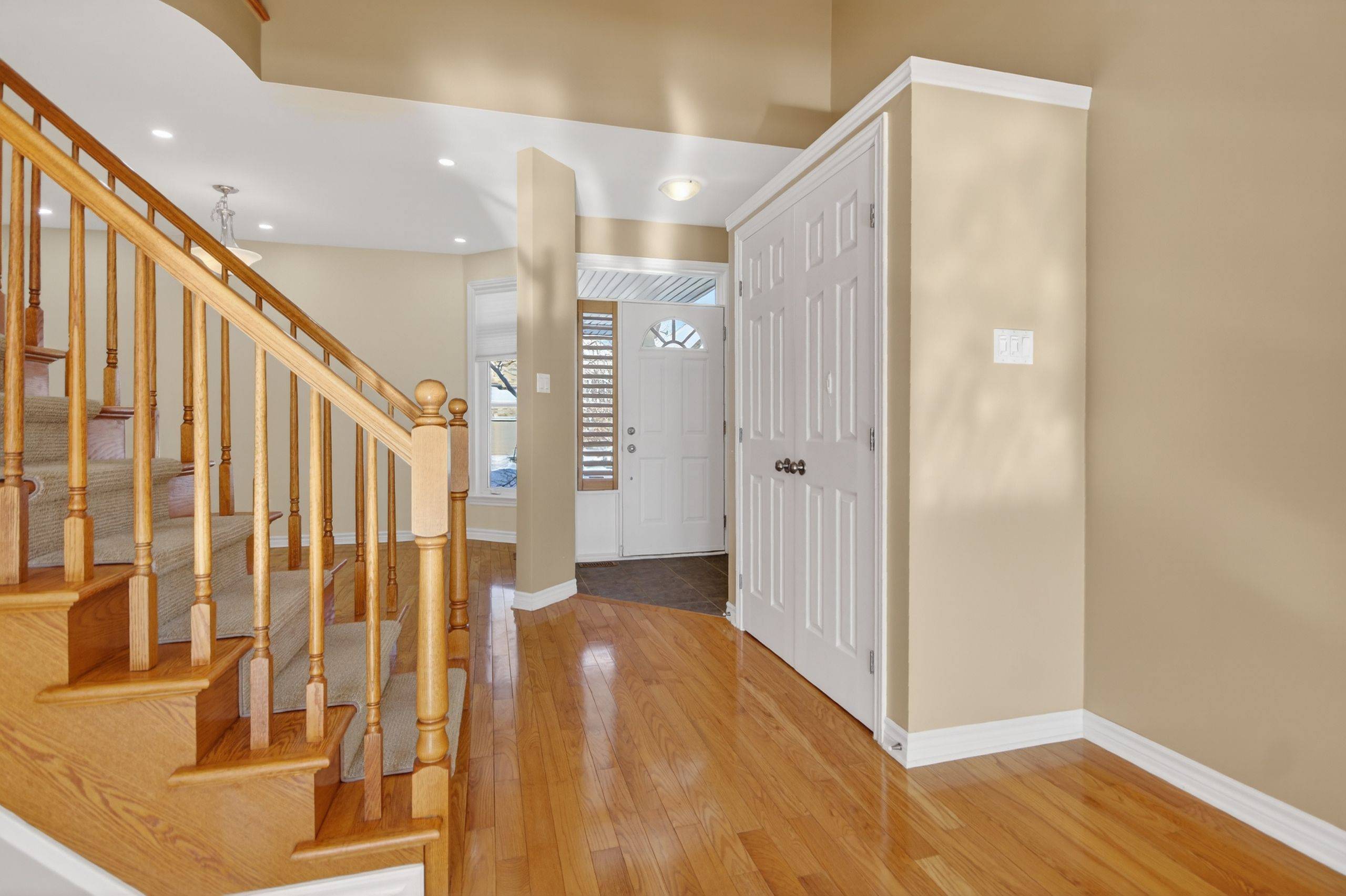 Kanata, ON K2M 2Y4,59 POLO LN