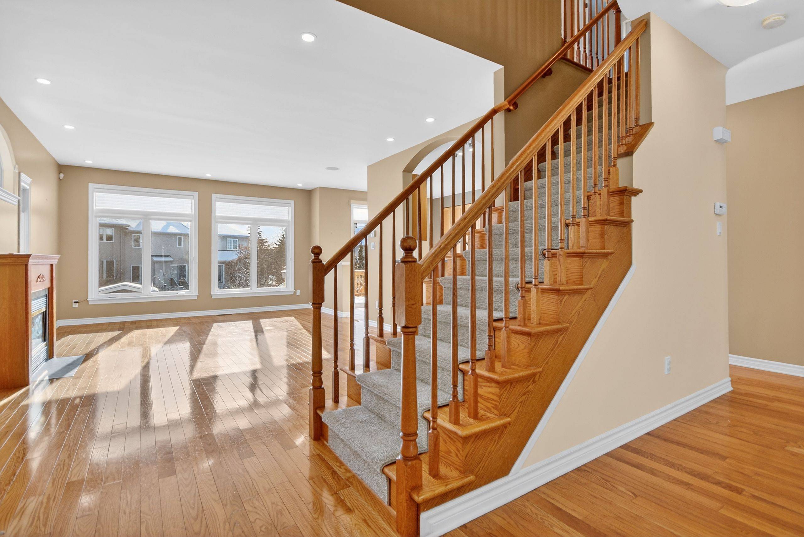 Kanata, ON K2M 2Y4,59 POLO LN