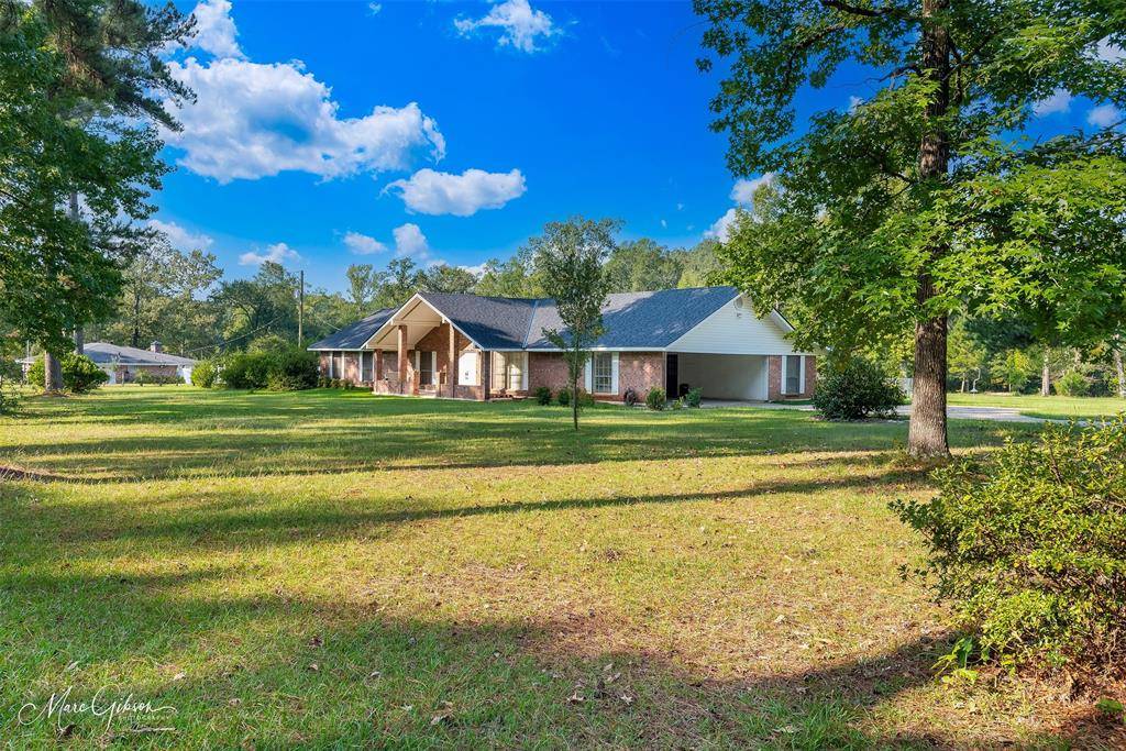 Shreveport, LA 71107,8039 Choctaw Lane