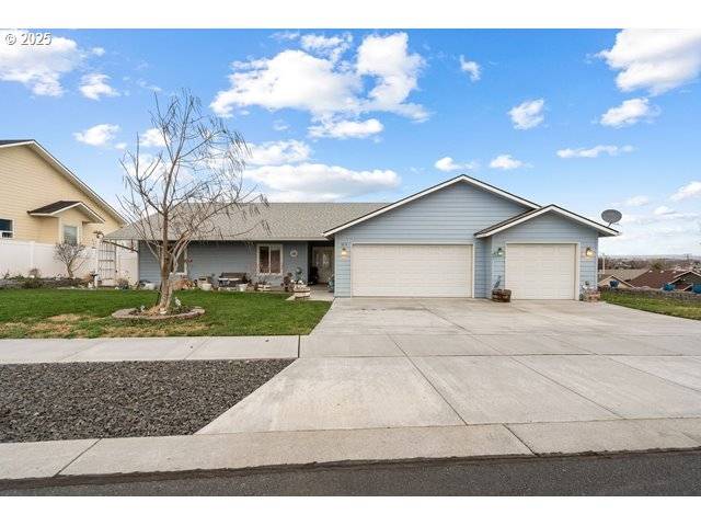 Hermiston, OR 97838,114 SW DESERT SKY DR