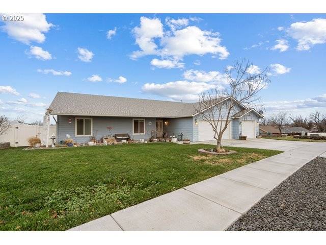 Hermiston, OR 97838,114 SW DESERT SKY DR