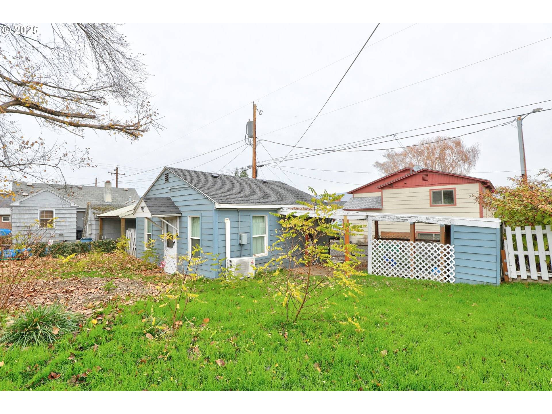 The Dalles, OR 97058,715 W 12TH ST