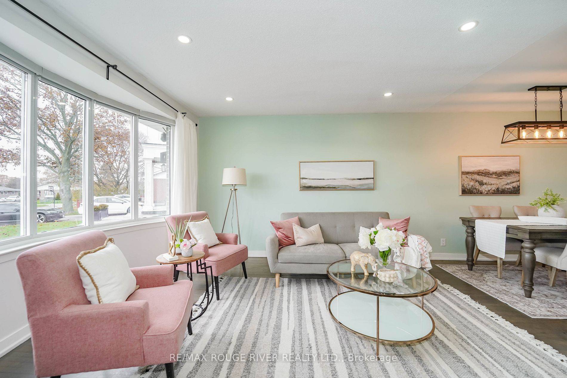 Pickering, ON L1W 1J2,1277 Trellis CT