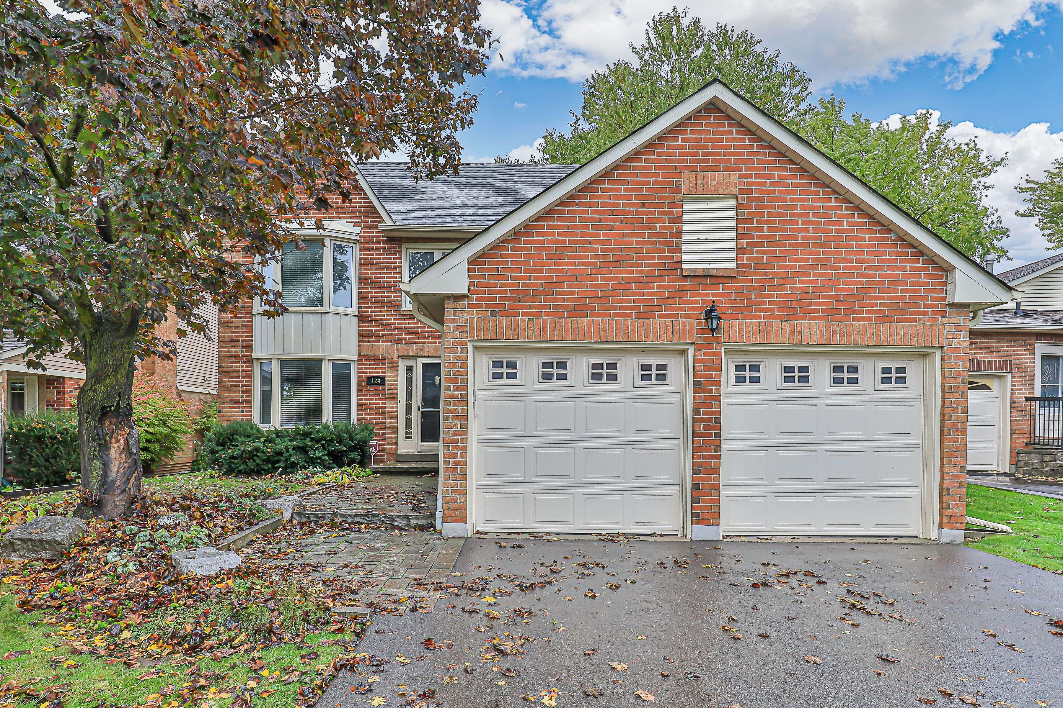 Newmarket, ON L3Y 7P1,124 John Bowser CRES