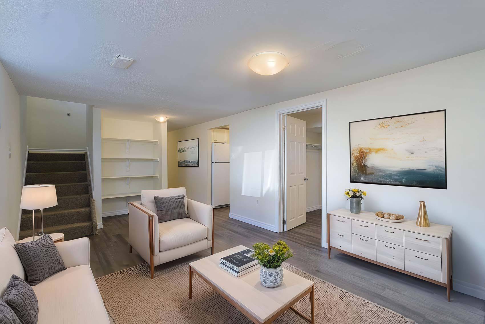 Barrie, ON L4M 5J5,22A Bernick DR