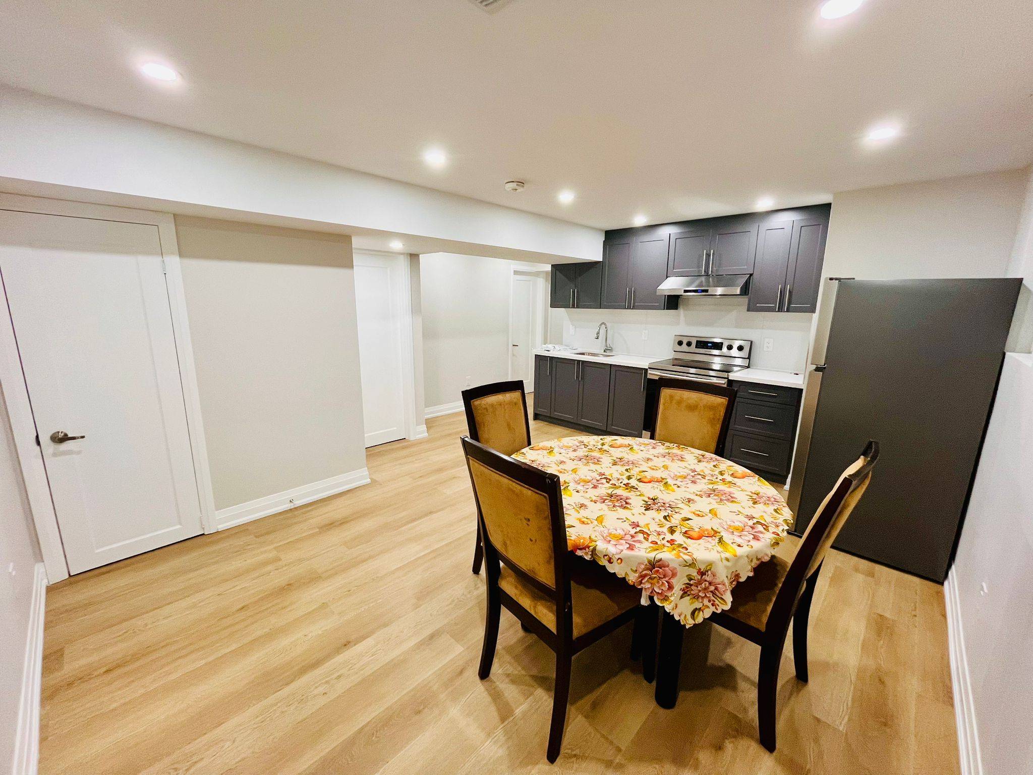 Orillia, ON L3V 0E2,242 Diana DR