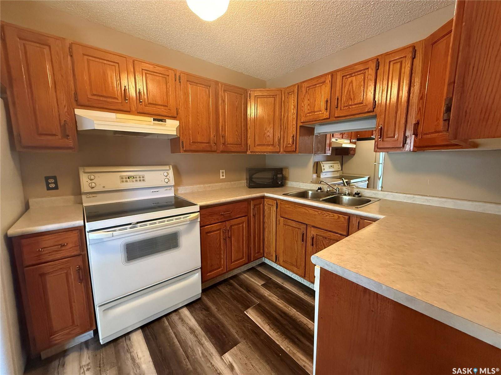 Kindersley, SK S0L 1S0,119 4th AVENUE #4