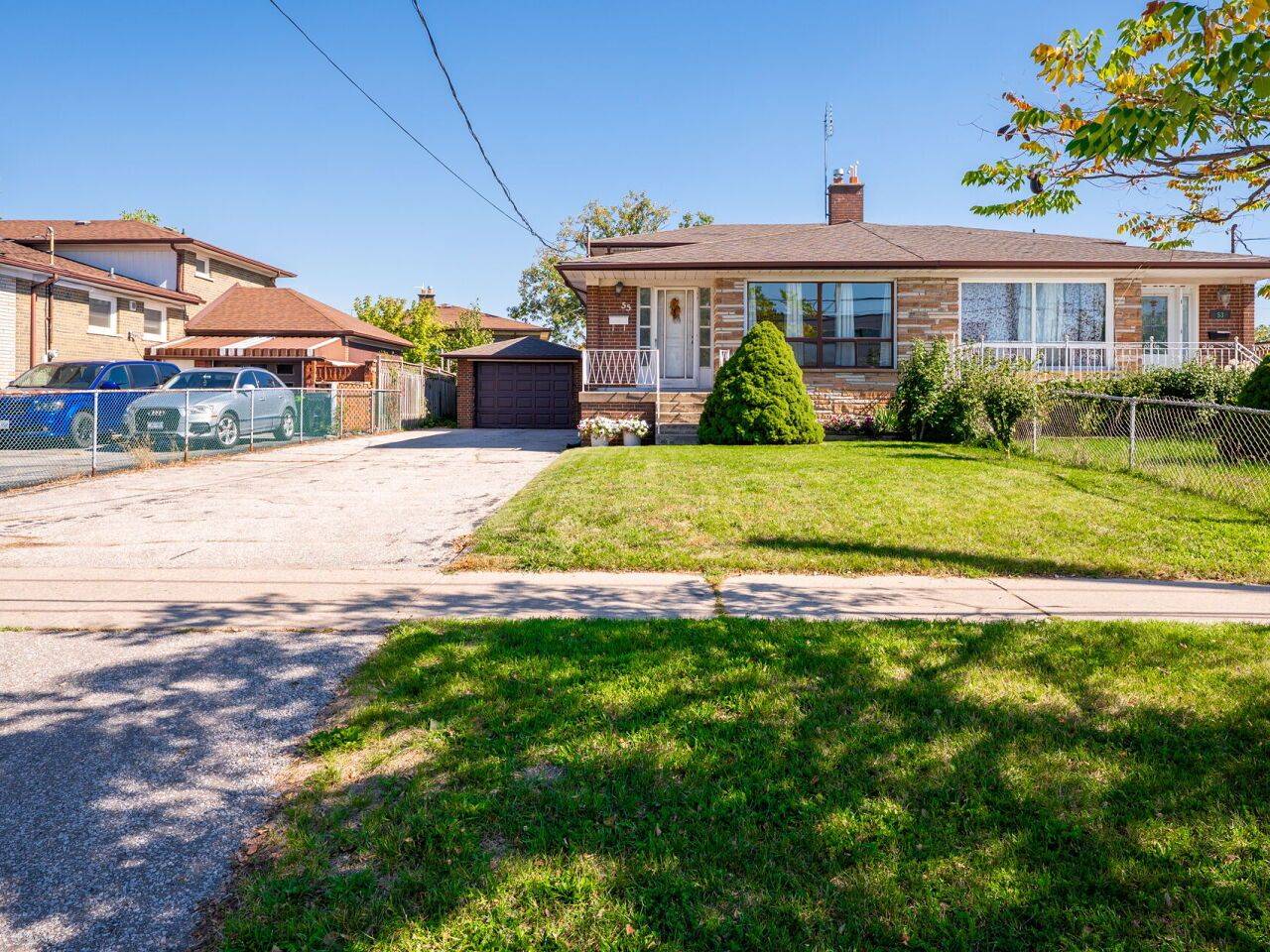 Toronto W05, ON M9L 2J4,55 Plunkett RD