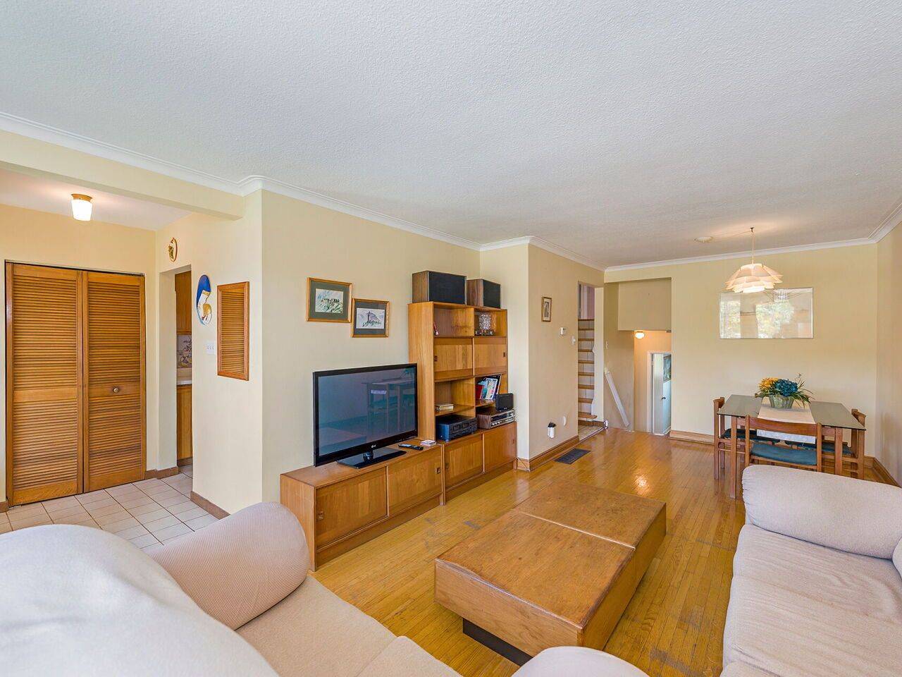 Toronto W05, ON M9L 2J4,55 Plunkett RD