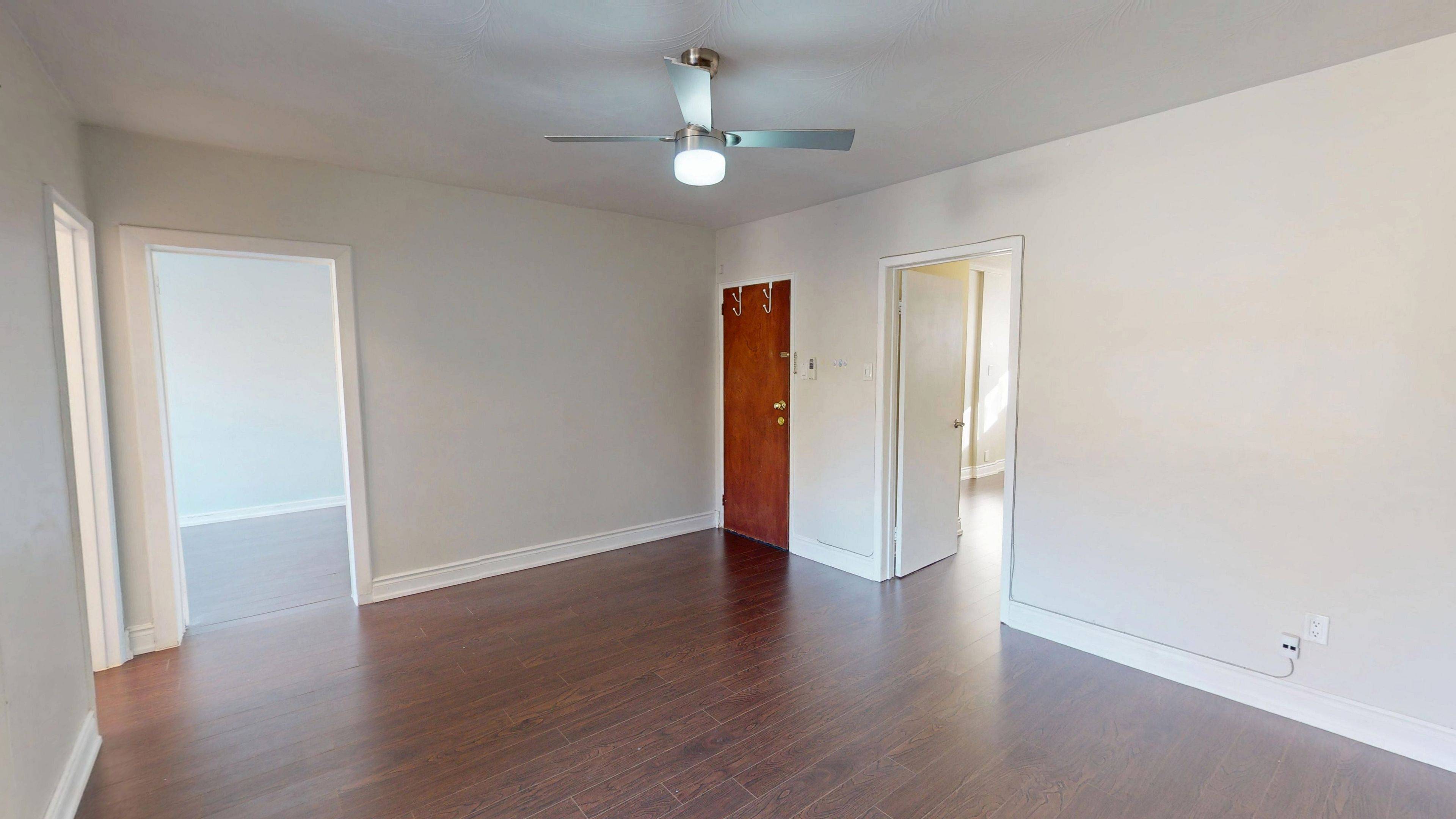 Toronto W07, ON M8Y 1P9,52 Waniska AVE #Unit 6