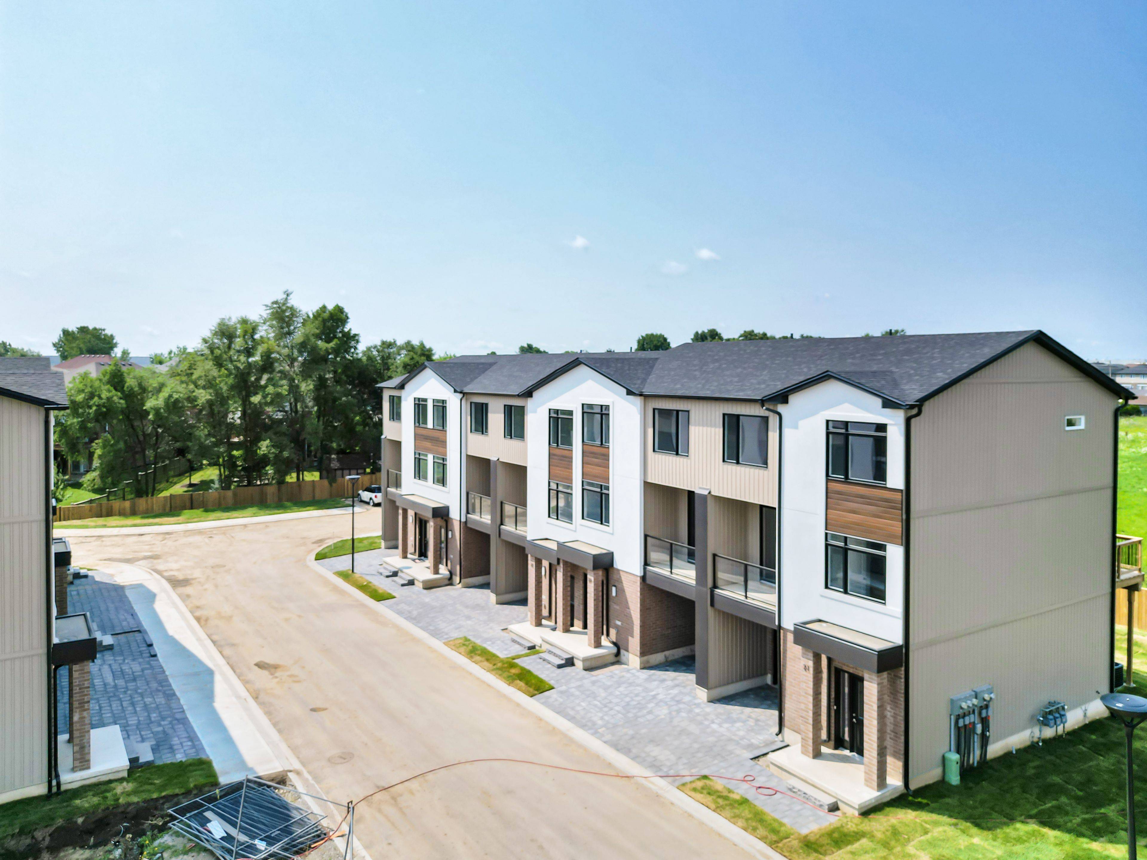 London South, ON N6E 0B9,349 Southdale RD E #22