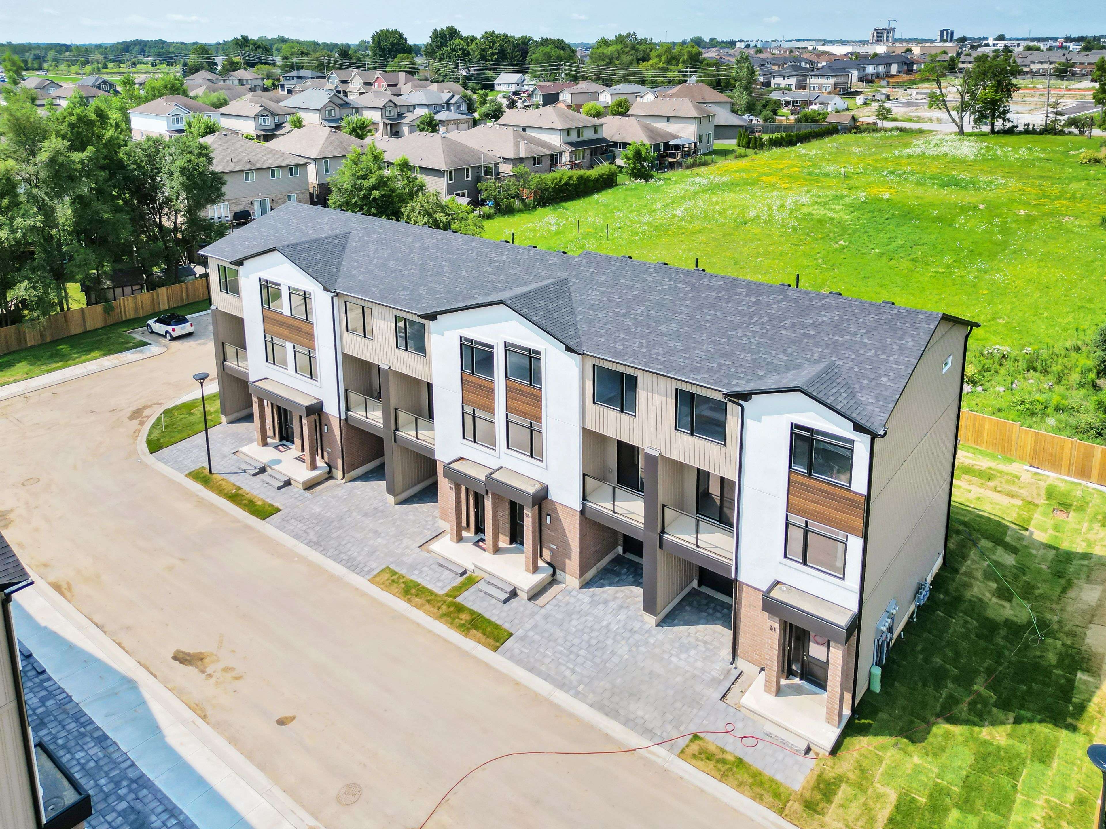 London South, ON N6E 1A2,349 Southdale RD E #6