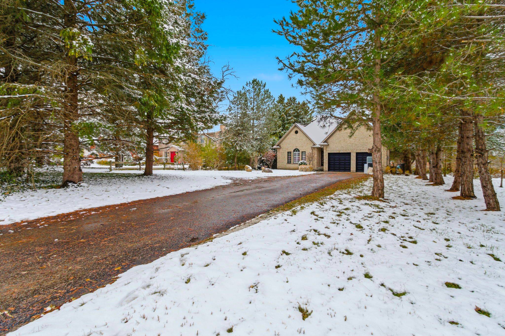 London South, ON N6K 4R1,1401 Westdel Bourne DR