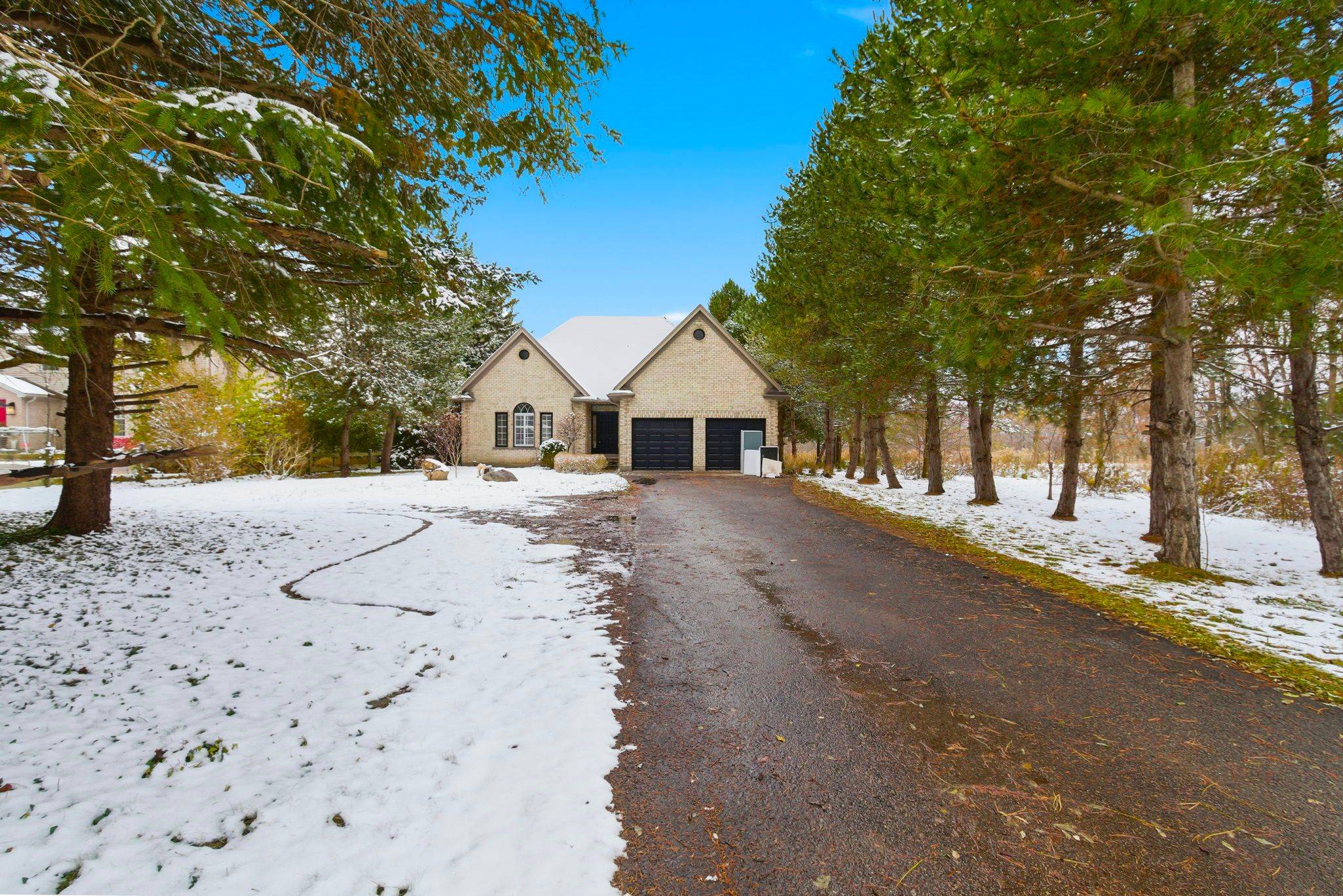 London South, ON N6K 4R1,1401 Westdel Bourne DR