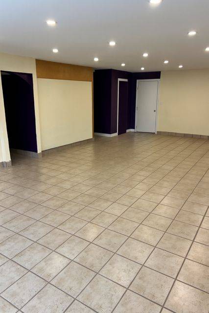 Owen Sound, ON N4K 2H8,1071 2nd AVE E