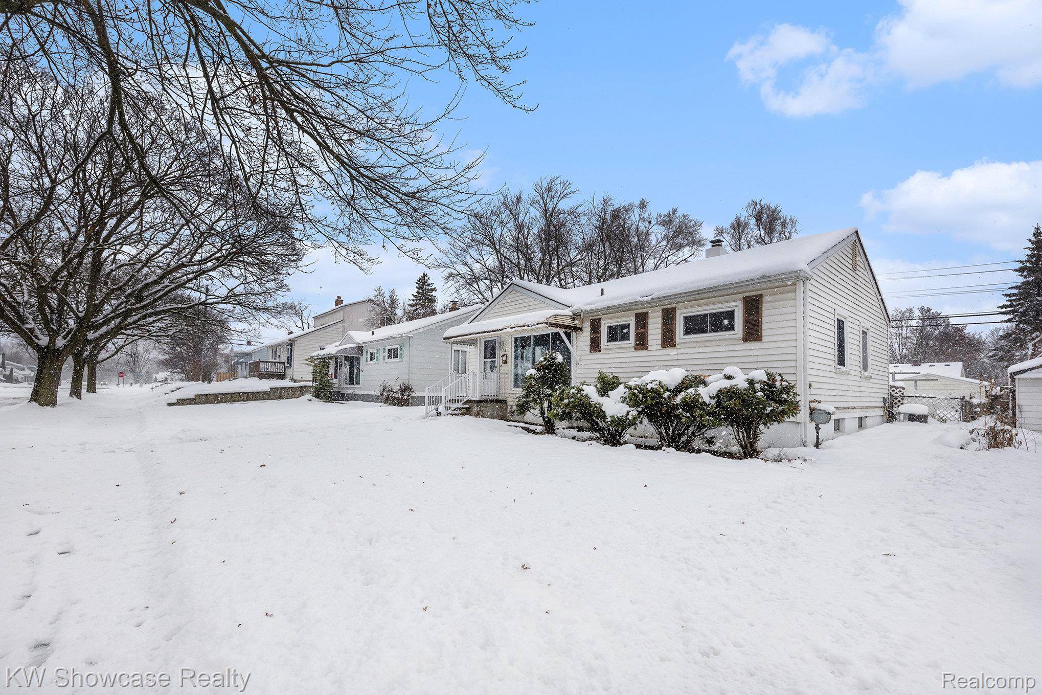 Pontiac, MI 48340,575 4th AVE