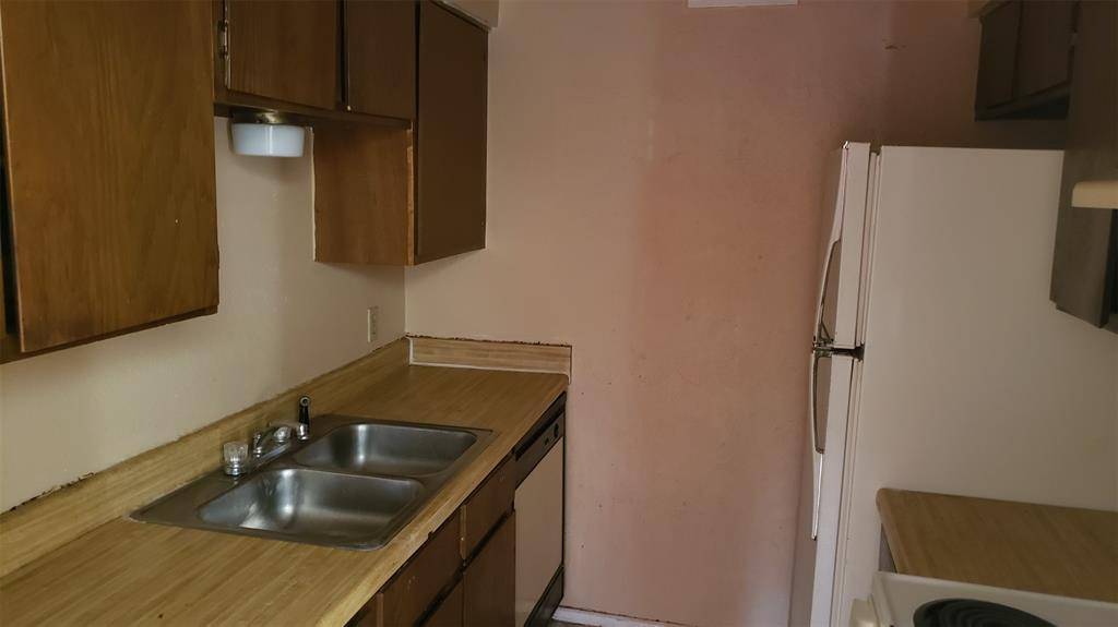 Arlington, TX 76012,433 Matt Lane